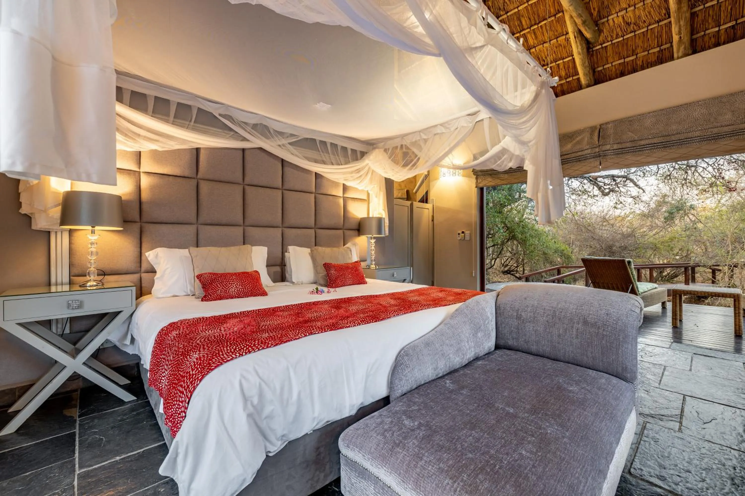 Bed in Kusudalweni Safari Lodge and Spa