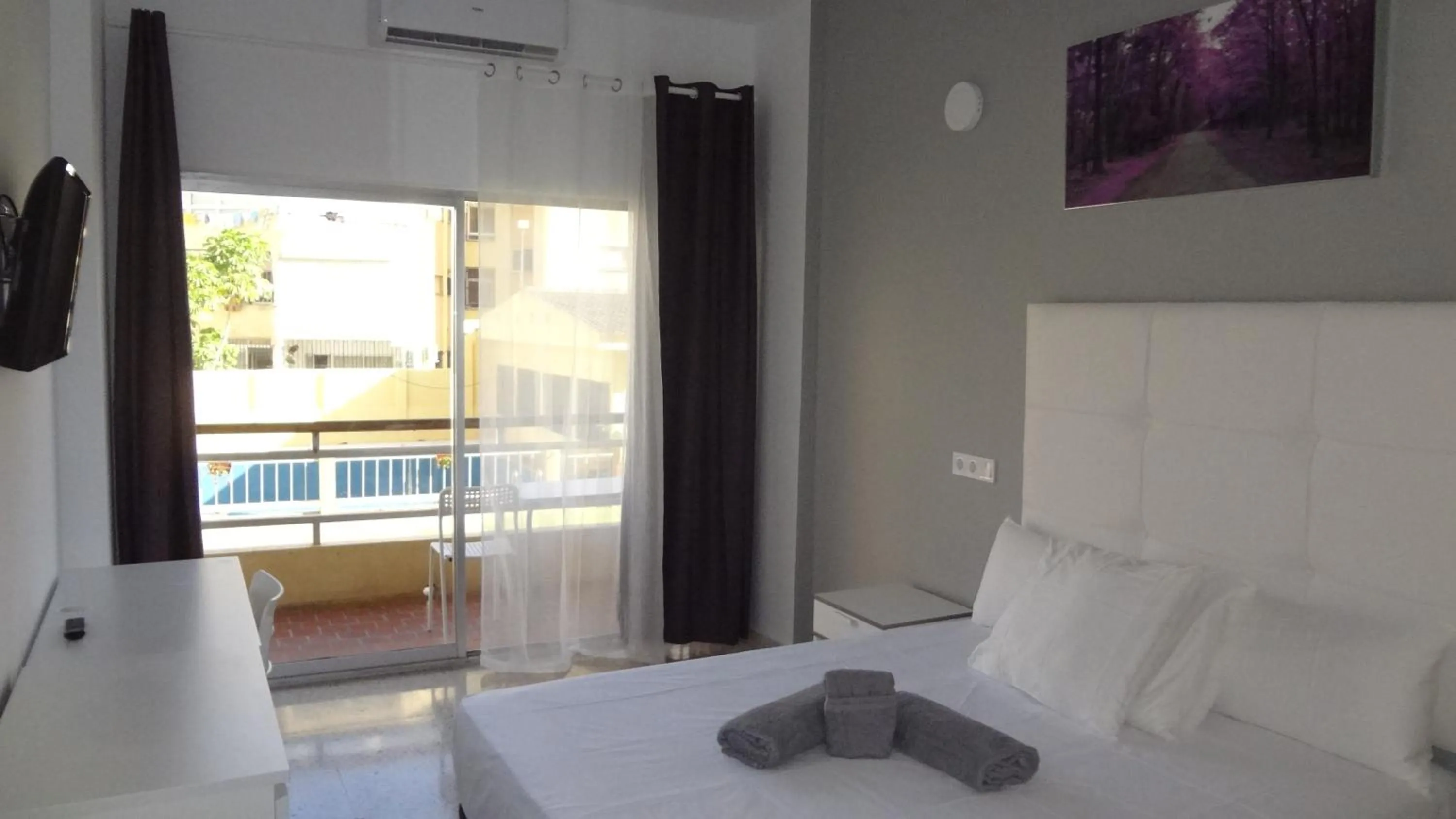 Property building, Bed in Hotel Carlos I