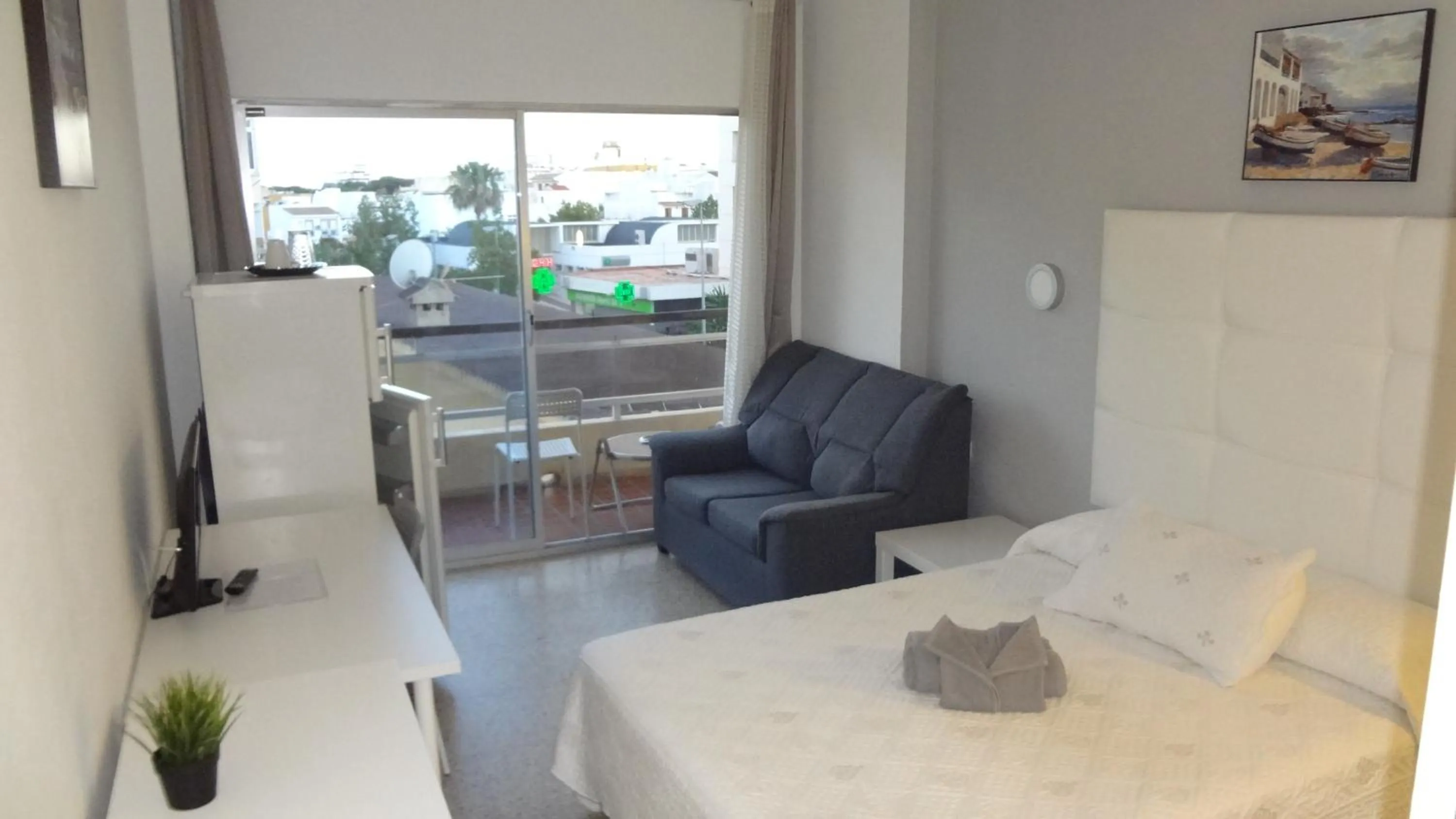 Bedroom, Bed in Hotel Carlos I