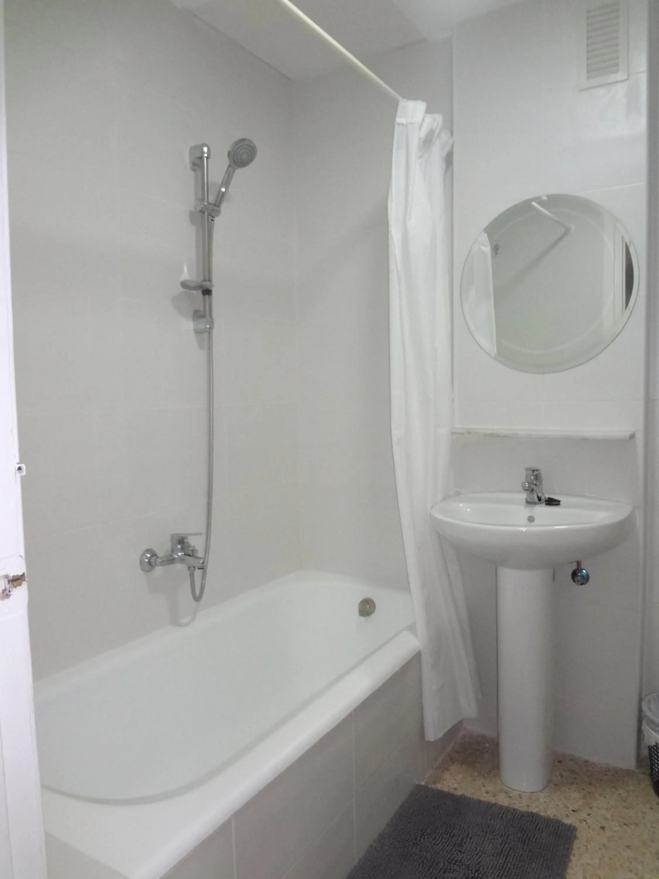 Bathroom in Hotel Carlos I