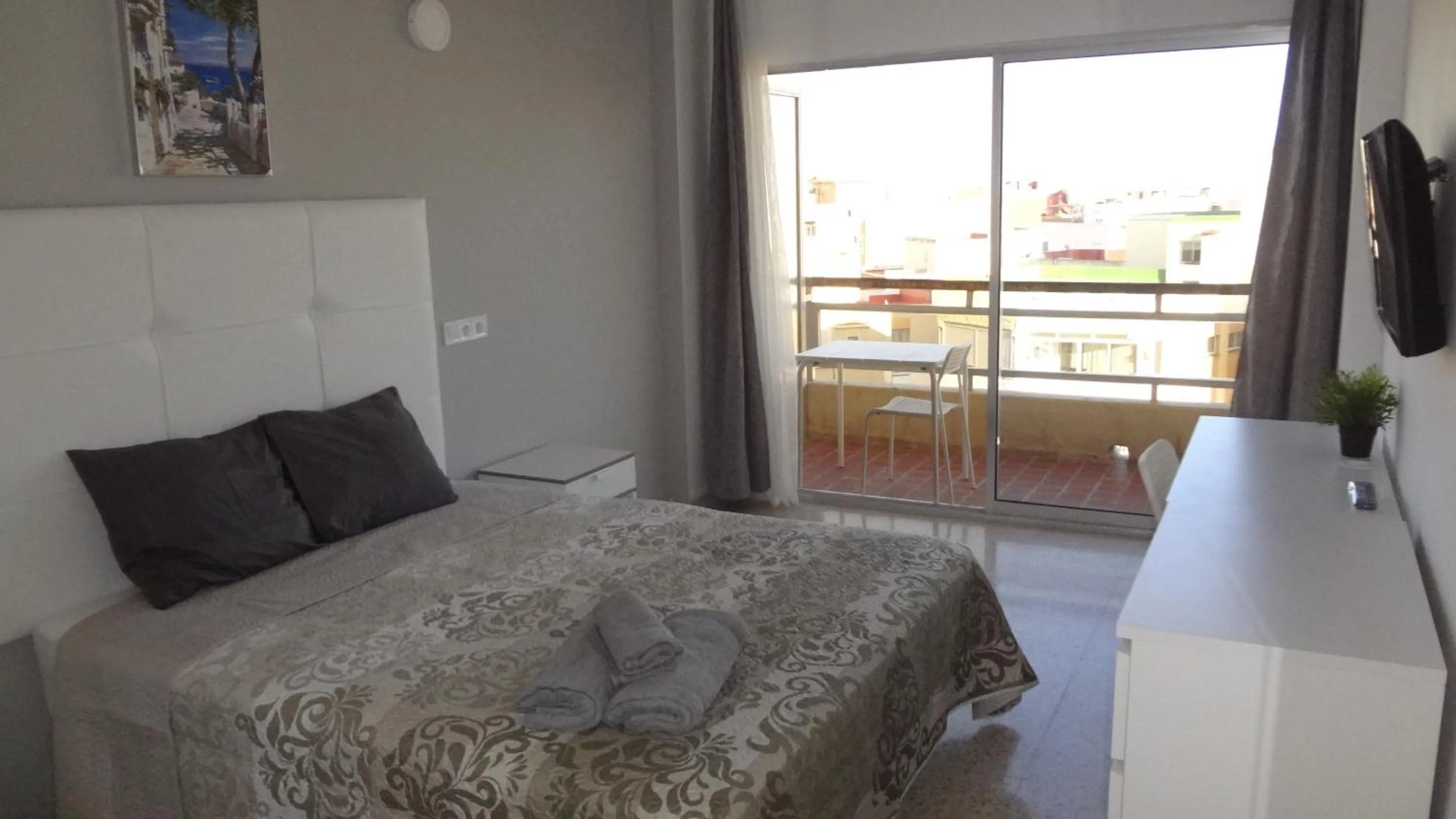 Property building, Bed in Hotel Carlos I