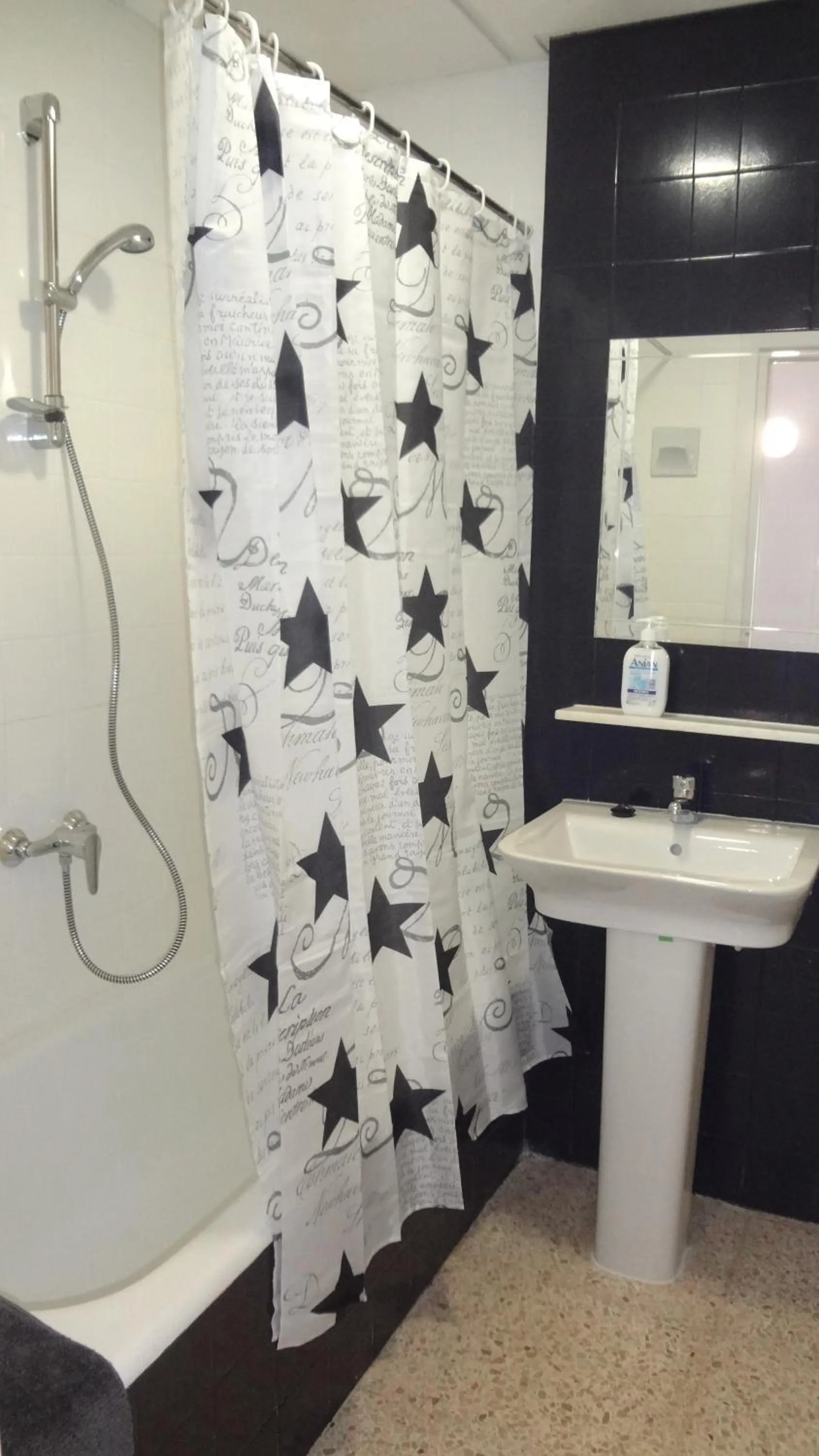 Bathroom in Hotel Carlos I