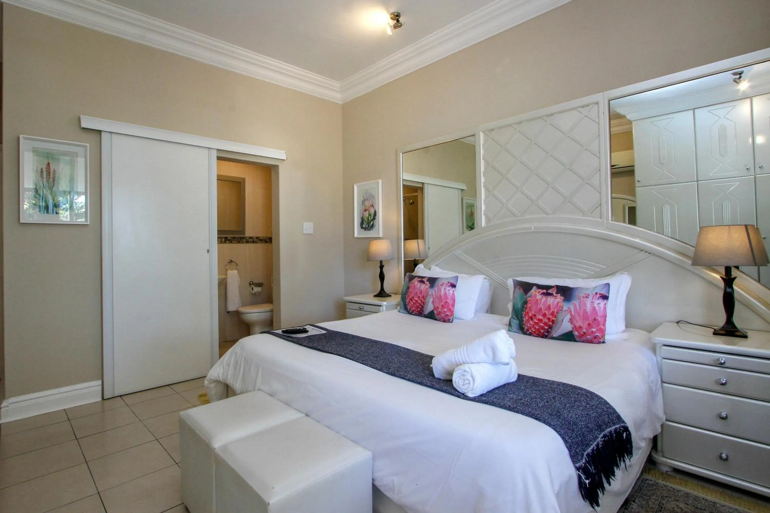 Bed in The Sandringham Bed & Breakfast and Self-Catering