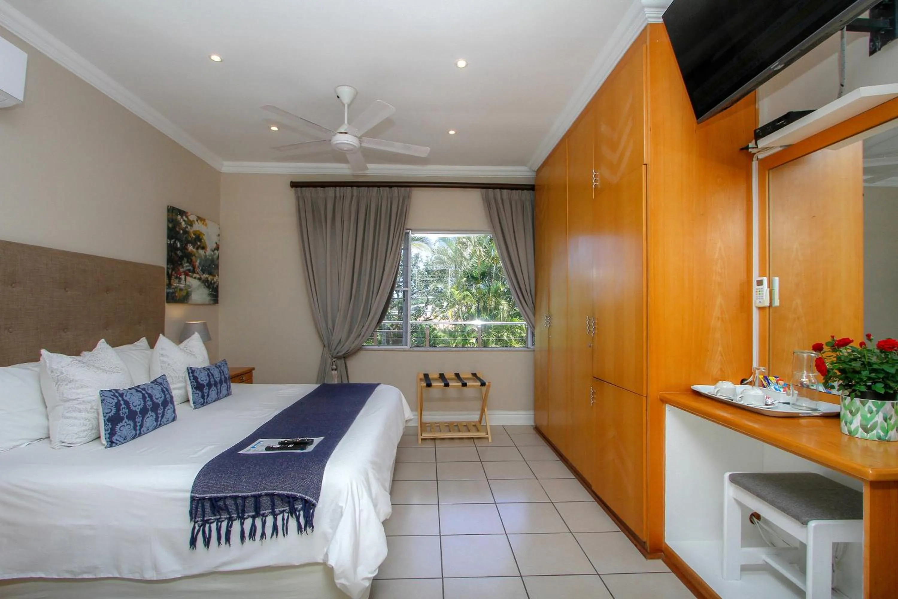 Photo of the whole room, Bed in The Sandringham Bed & Breakfast and Self-Catering