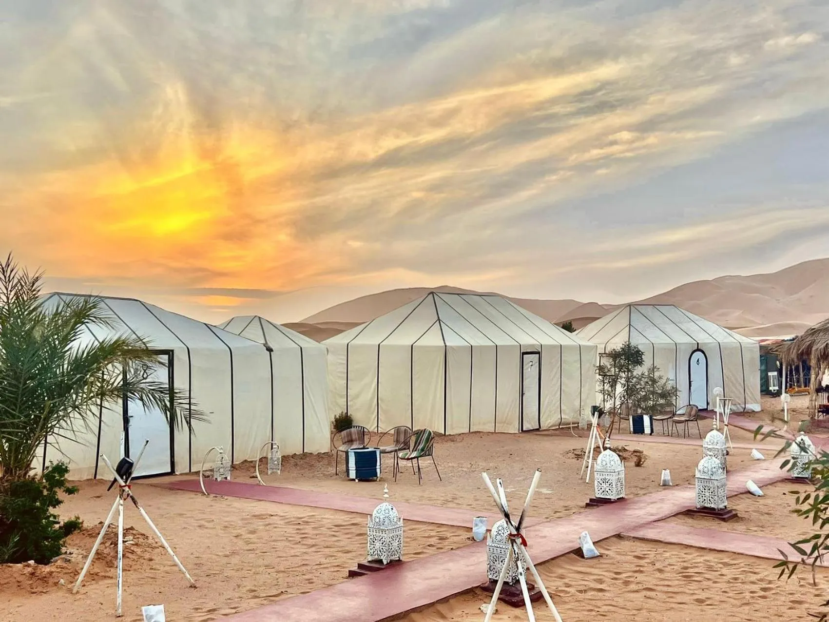 Merzouga Luxury Camp
