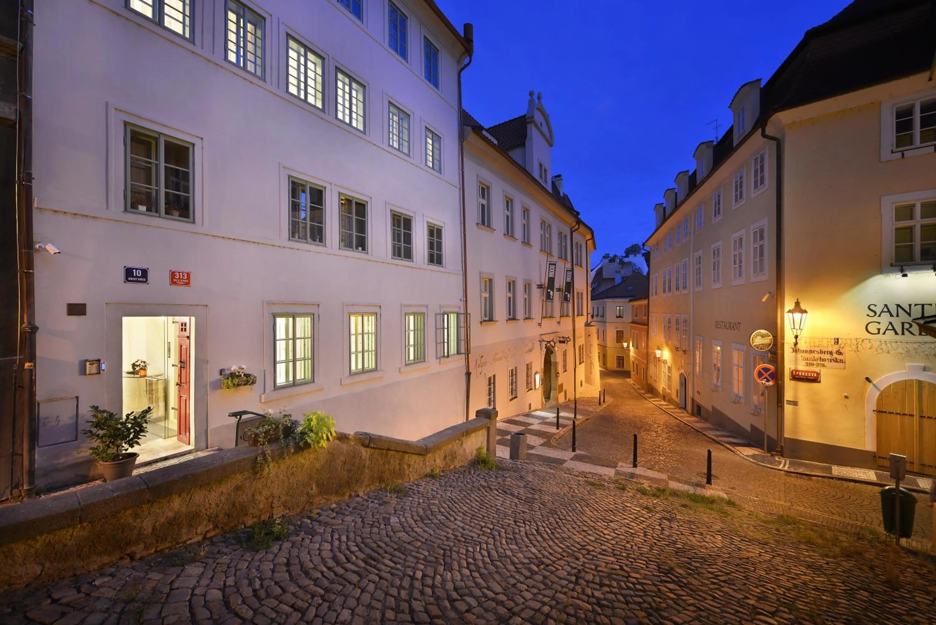 Nobles Apartments