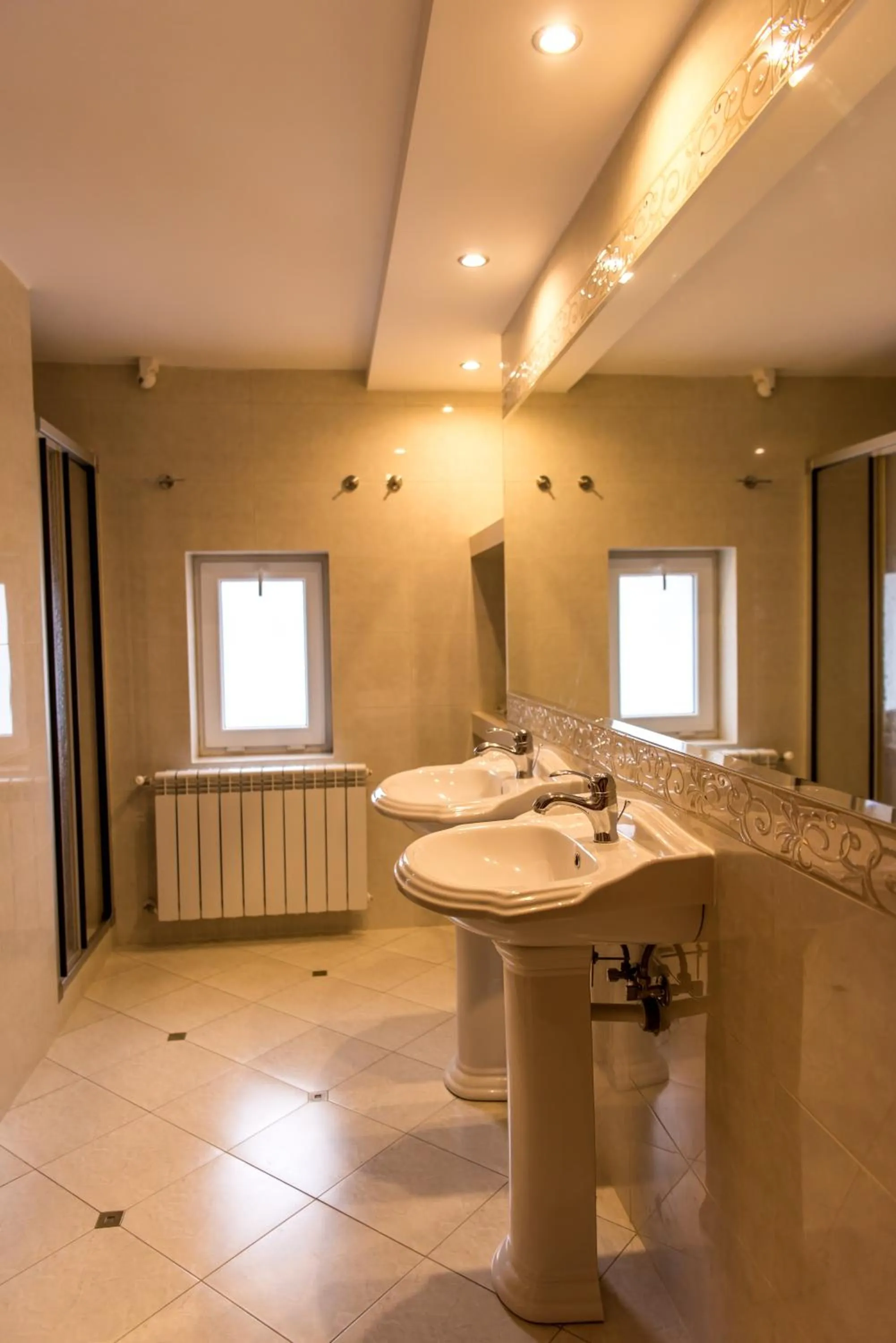 Bathroom in Zajazd Avangarda