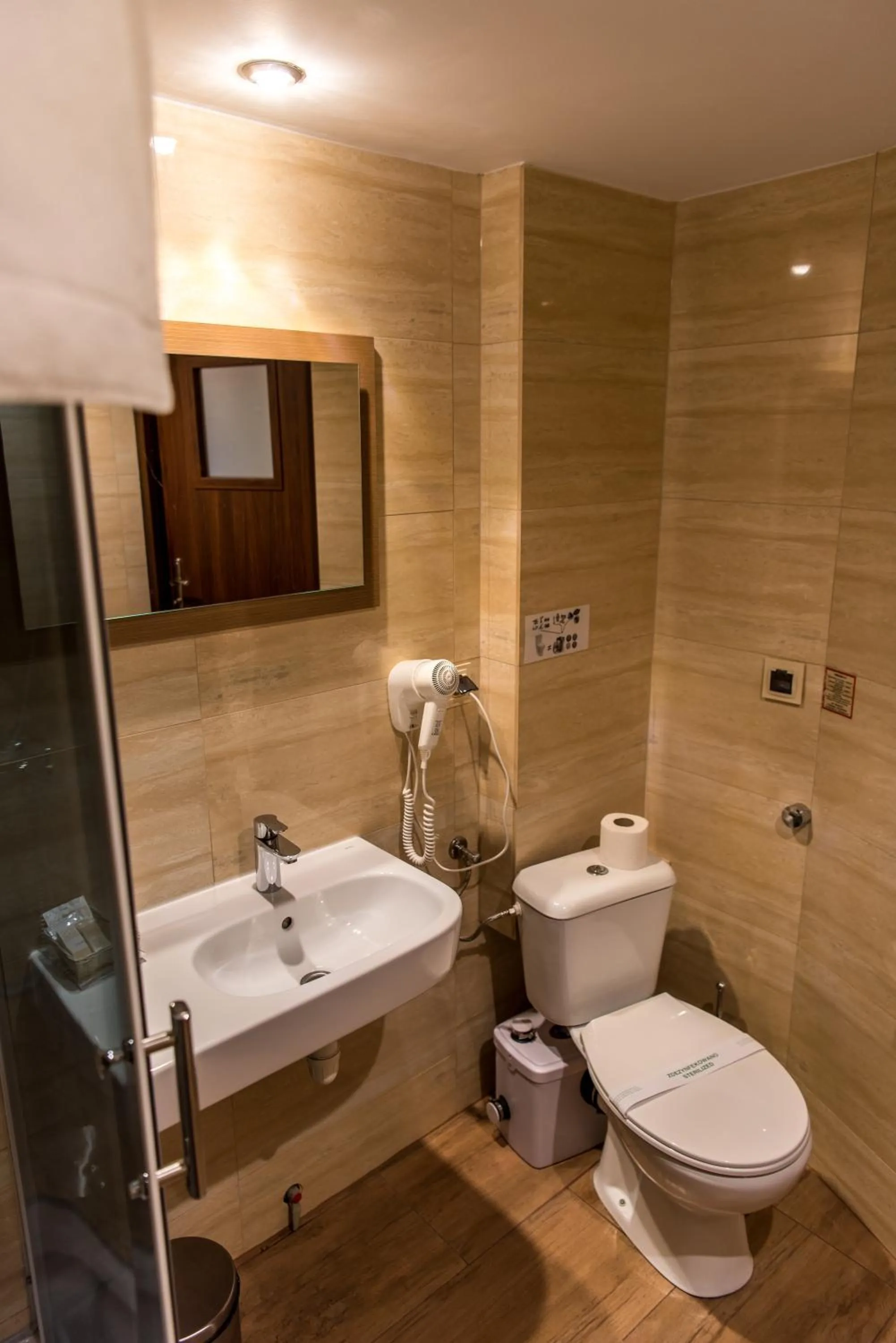 Bathroom in Zajazd Avangarda