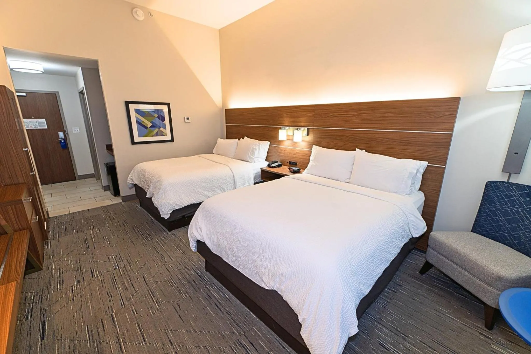 Photo of the whole room, Bed in Holiday Inn Express Jasper by IHG