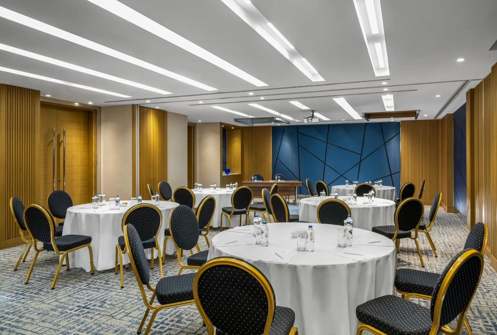 Meeting/conference room in Crowne Plaza Florya Istanbul by IHG