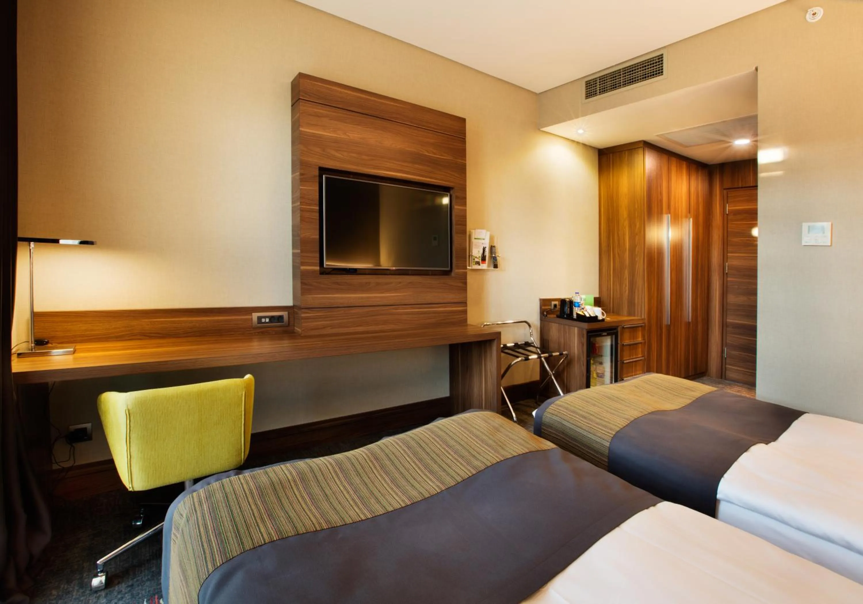 Bed in Holiday Inn Istanbul - Kadikoy by IHG