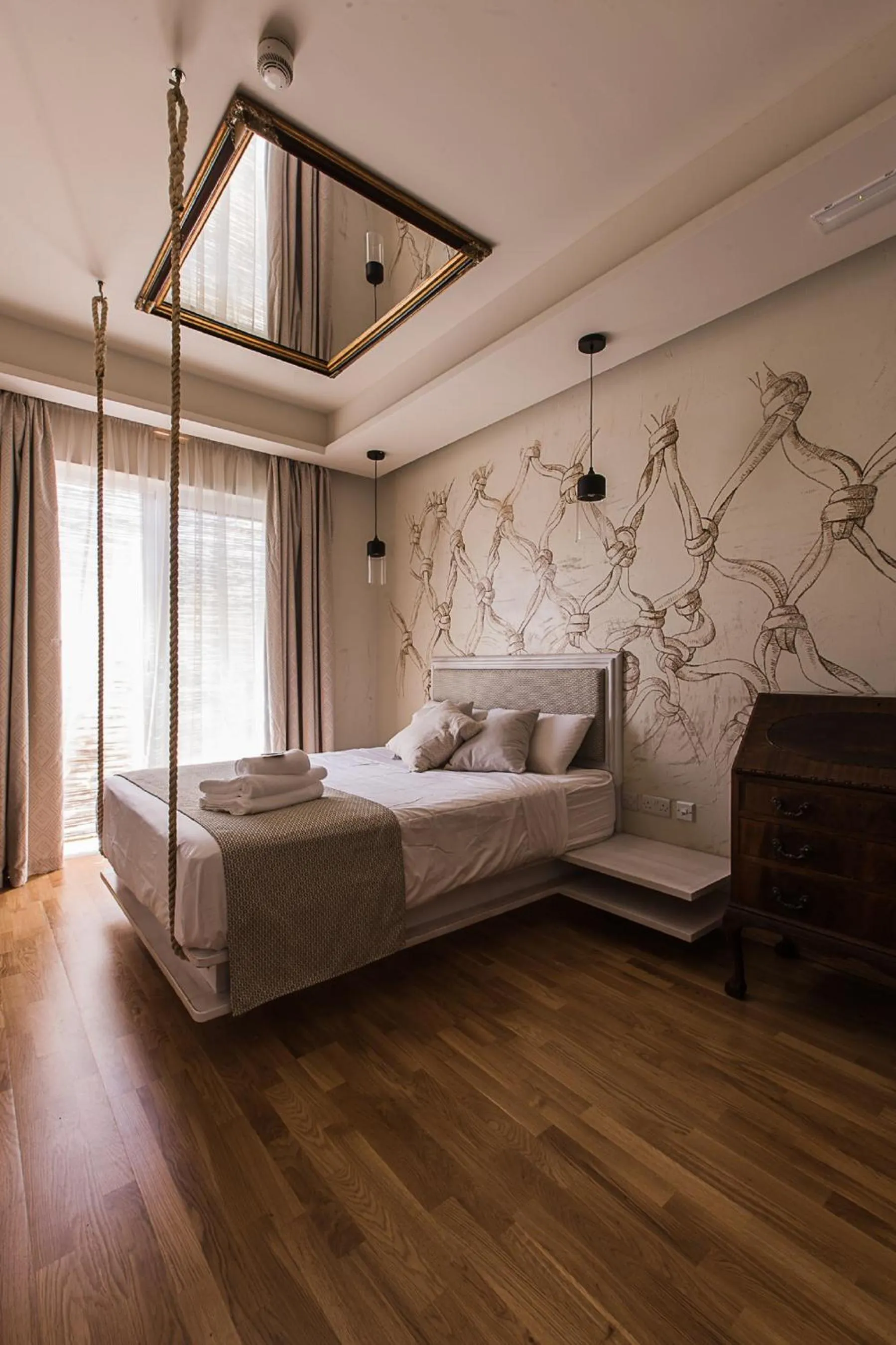 Photo of the whole room, Bed in Murella Living