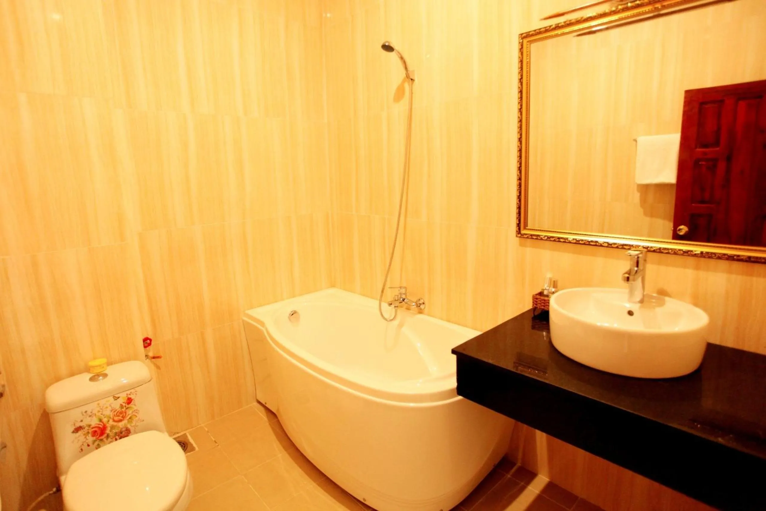 Bath in Nhat Minh Hotel