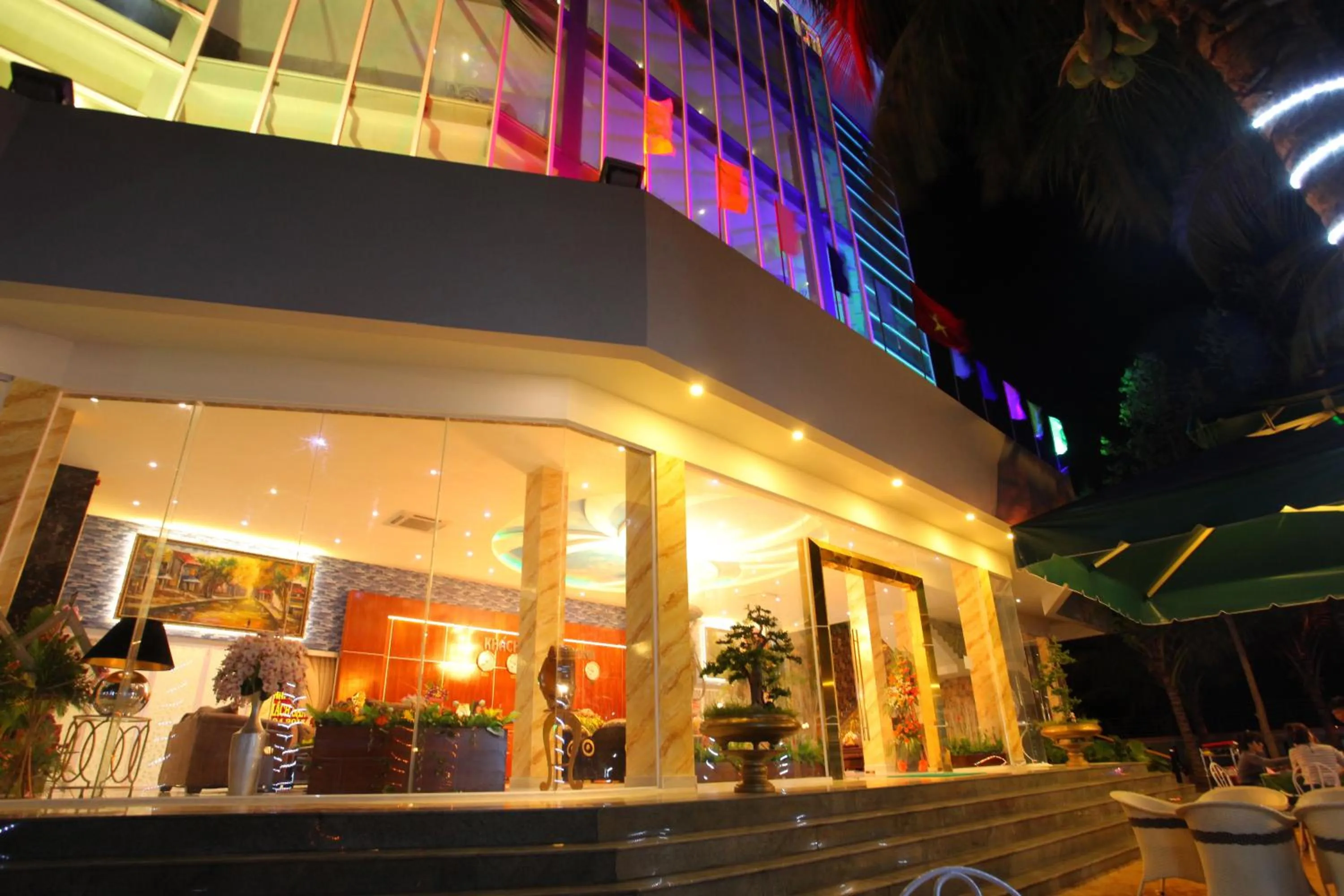Facade/entrance in Nhat Minh Hotel