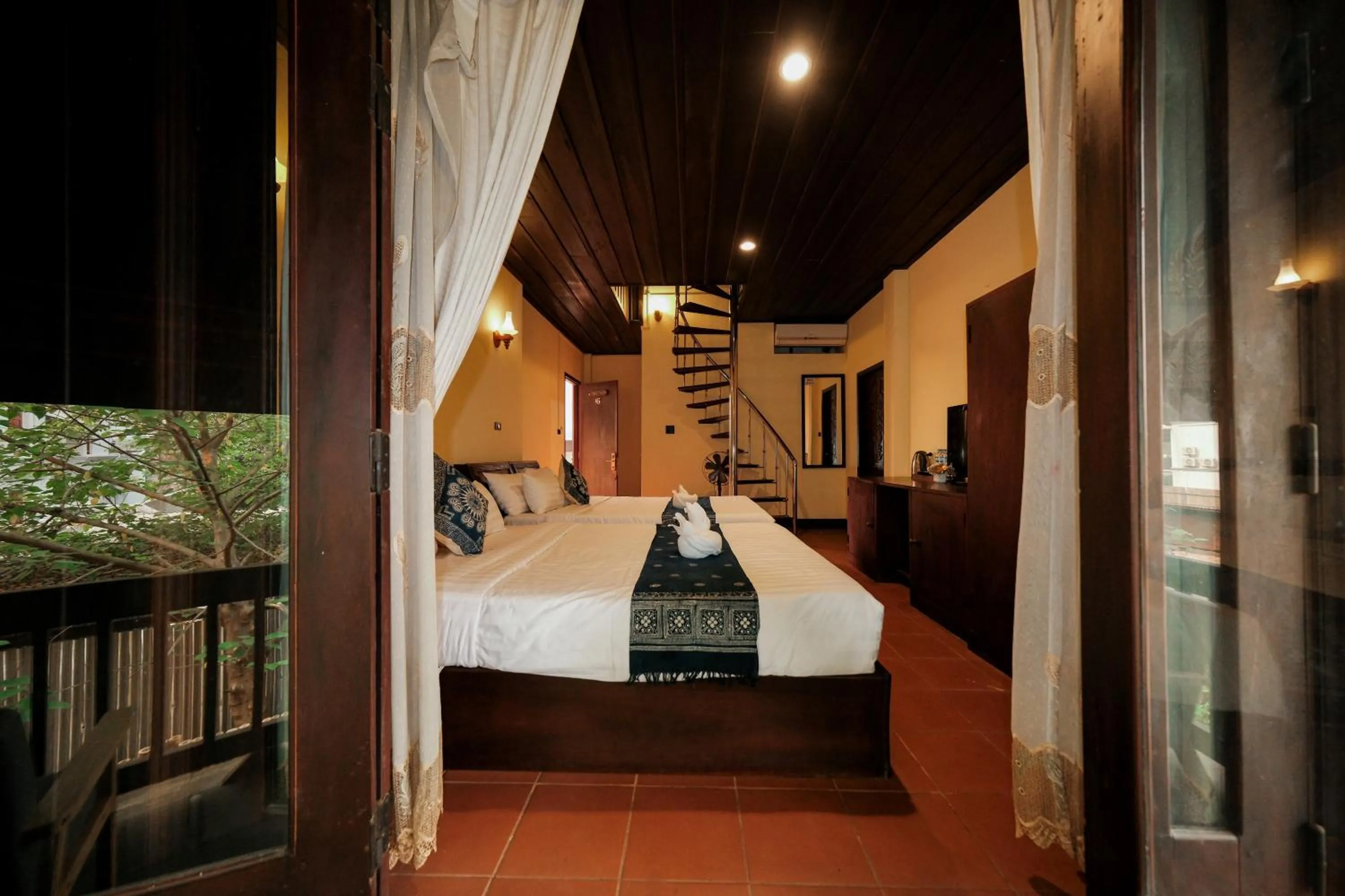 Bualuang Hotel