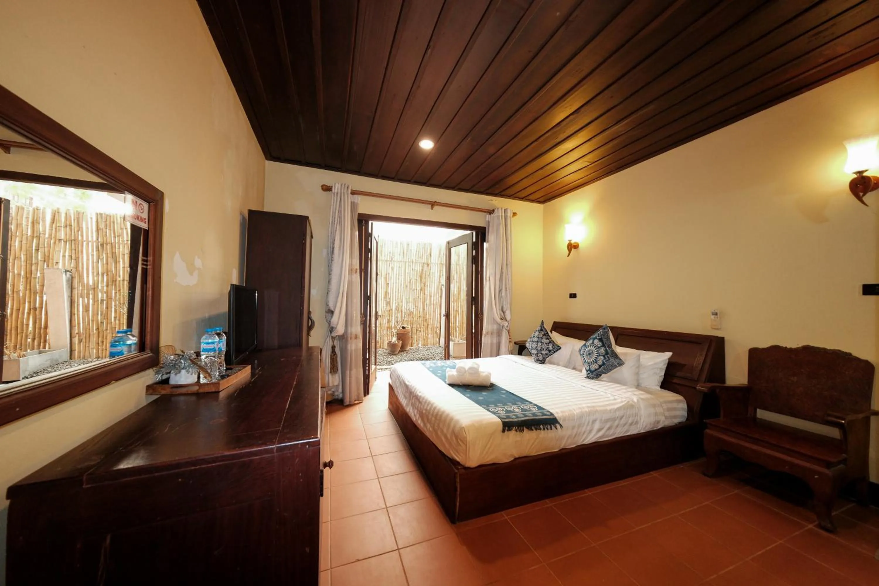 Bualuang Hotel