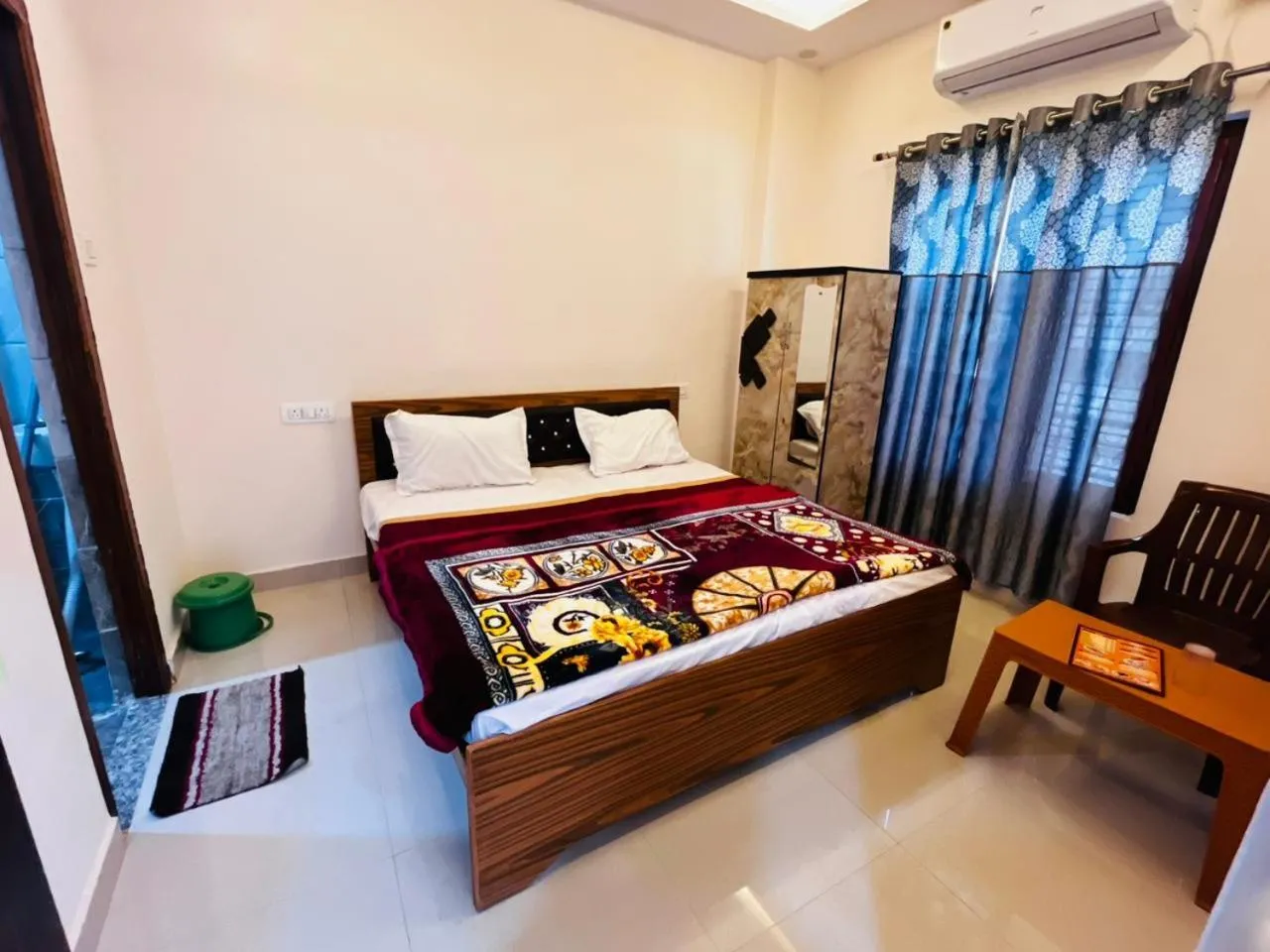 Maa Radhika Inn