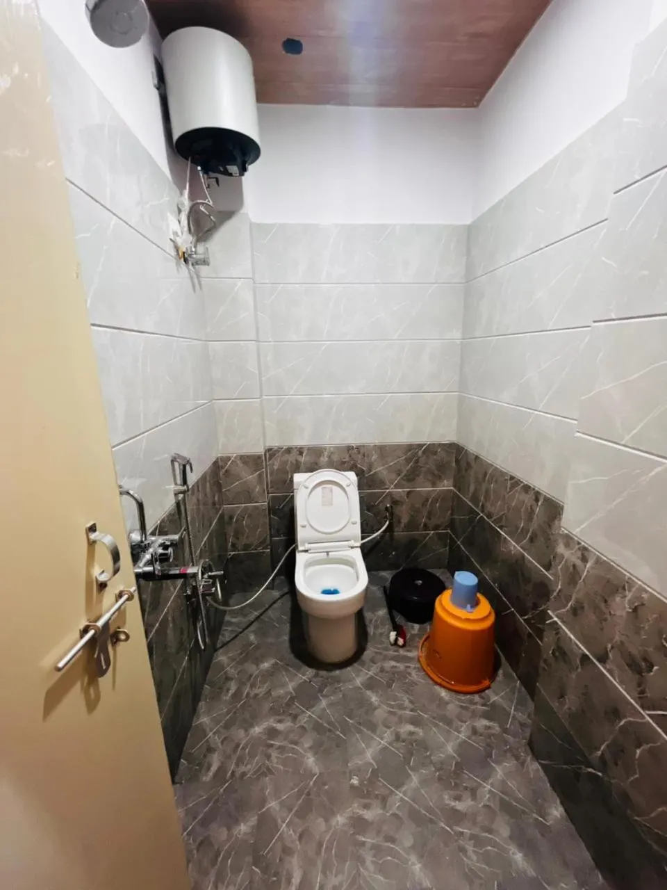Maa Radhika Inn
