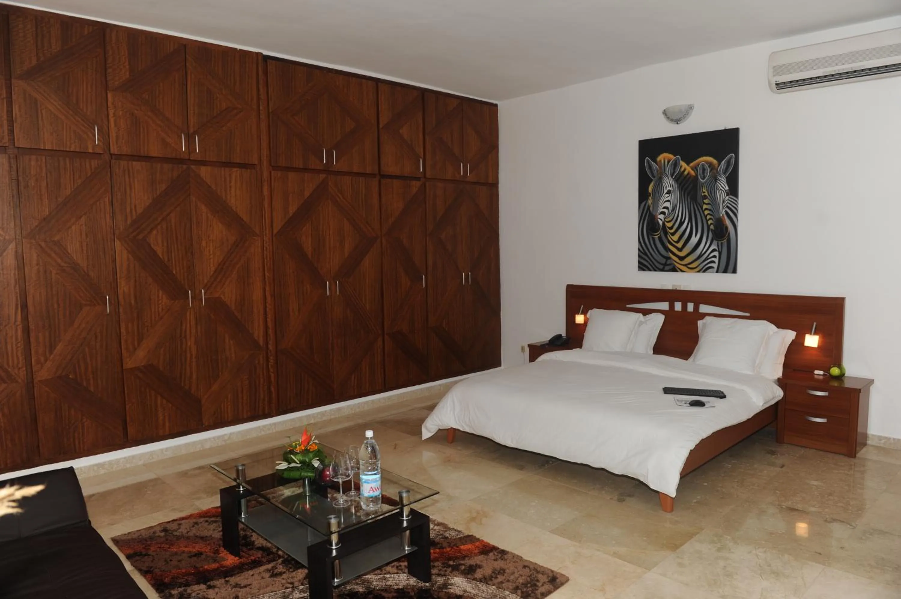 Photo of the whole room, Bed in Residence Helios