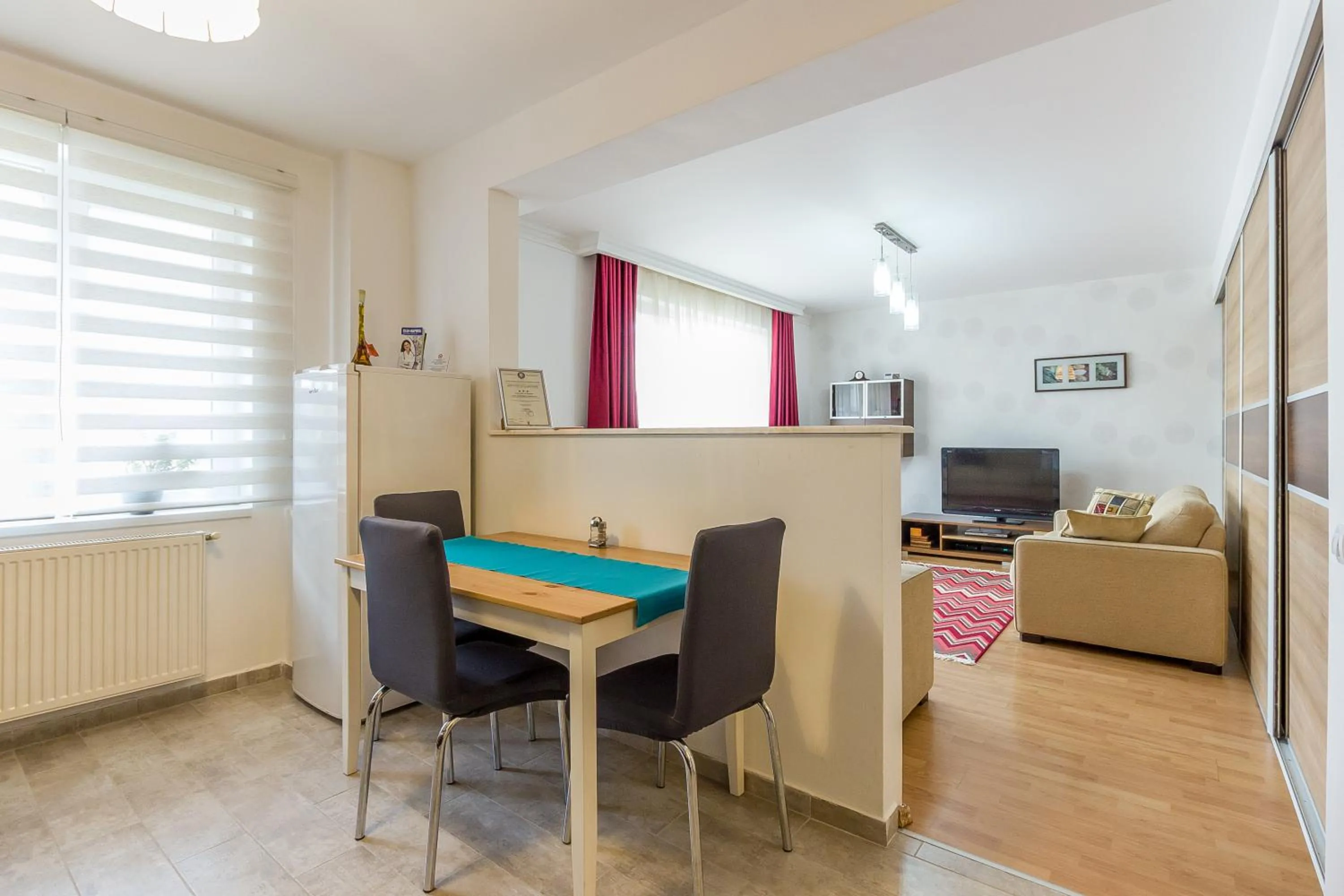 Decorative detail in City Apartment Trifoiului