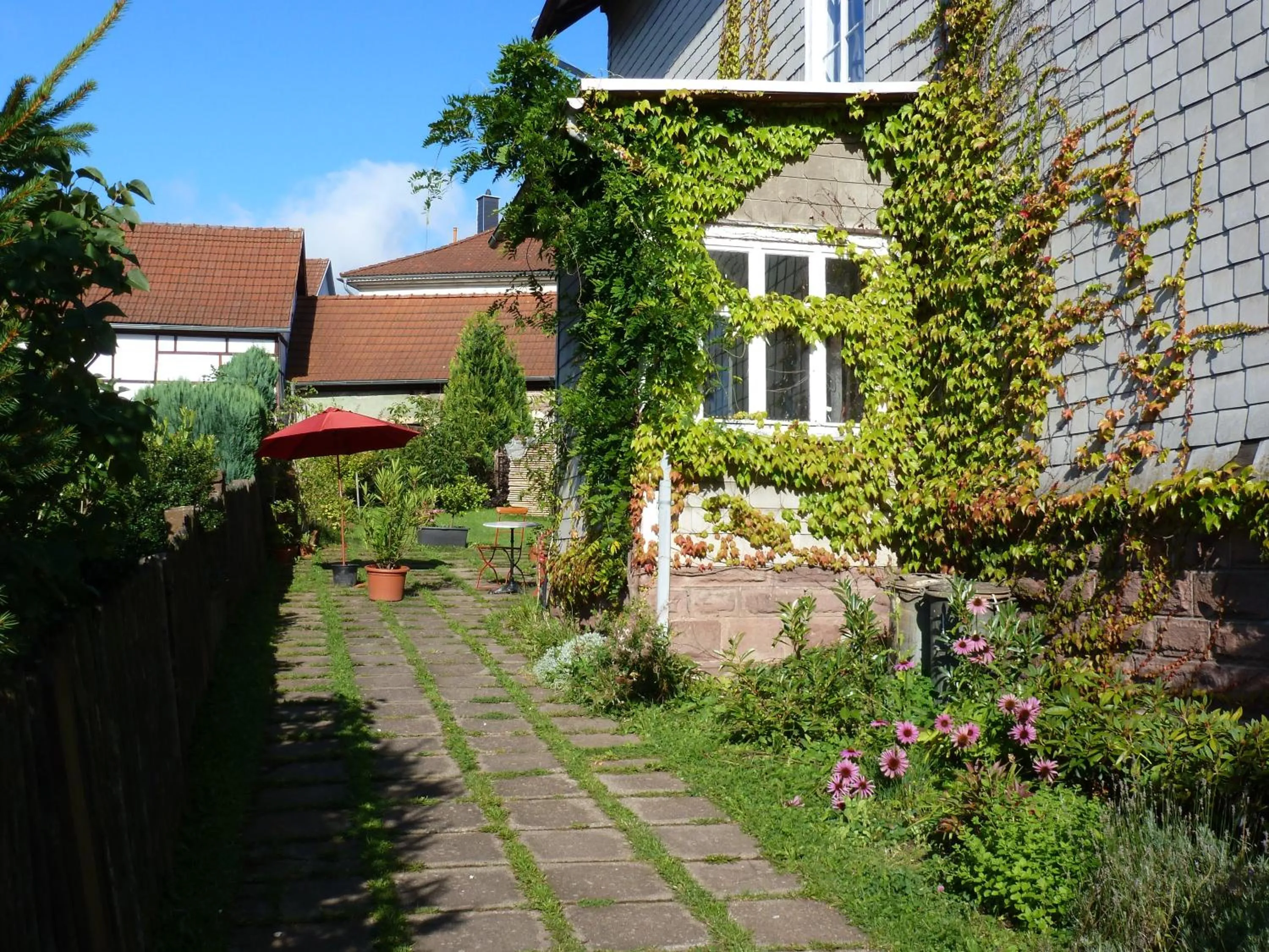 Facade/entrance in Alte Schule