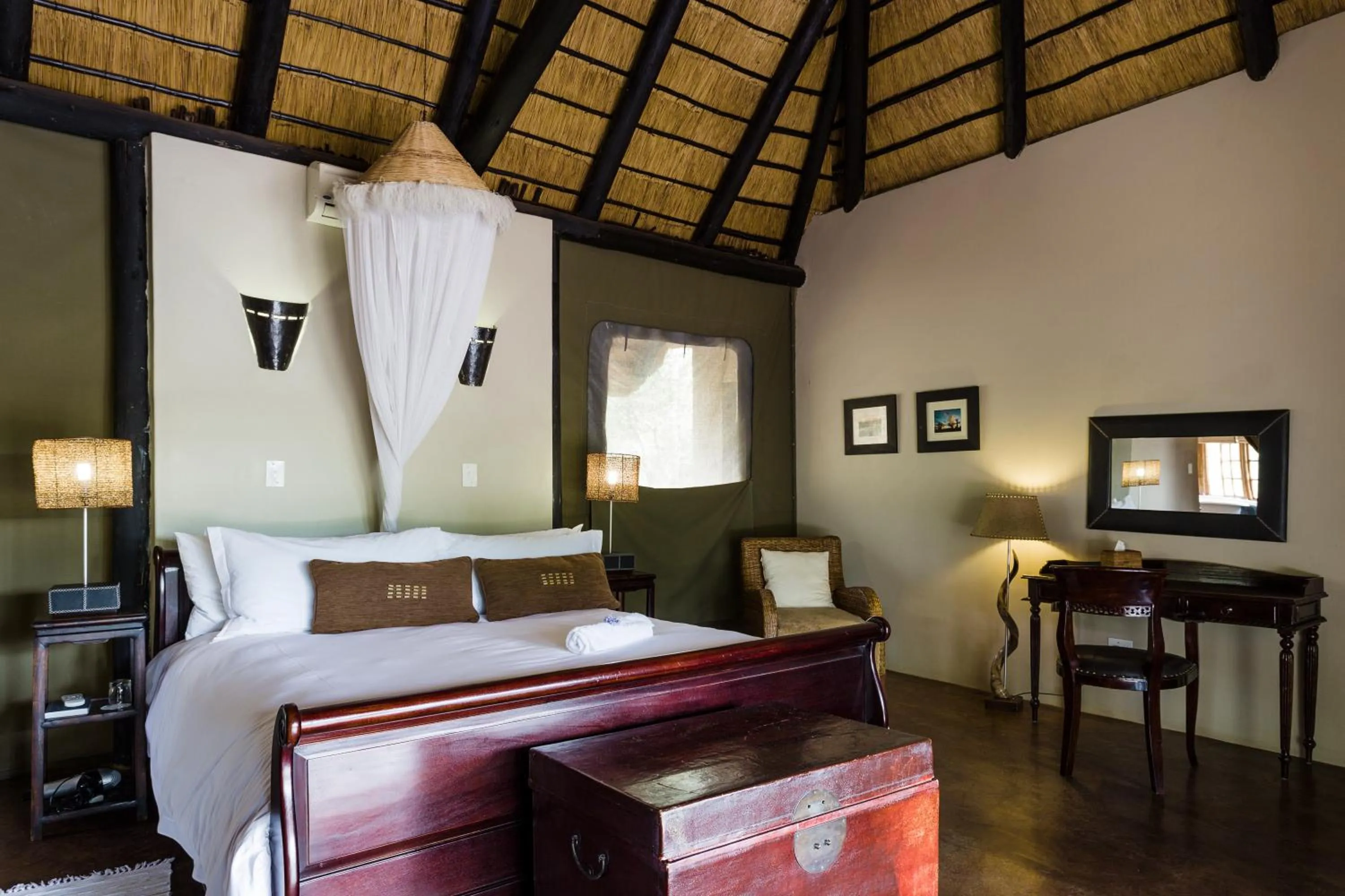Bed in Monate Game Lodge