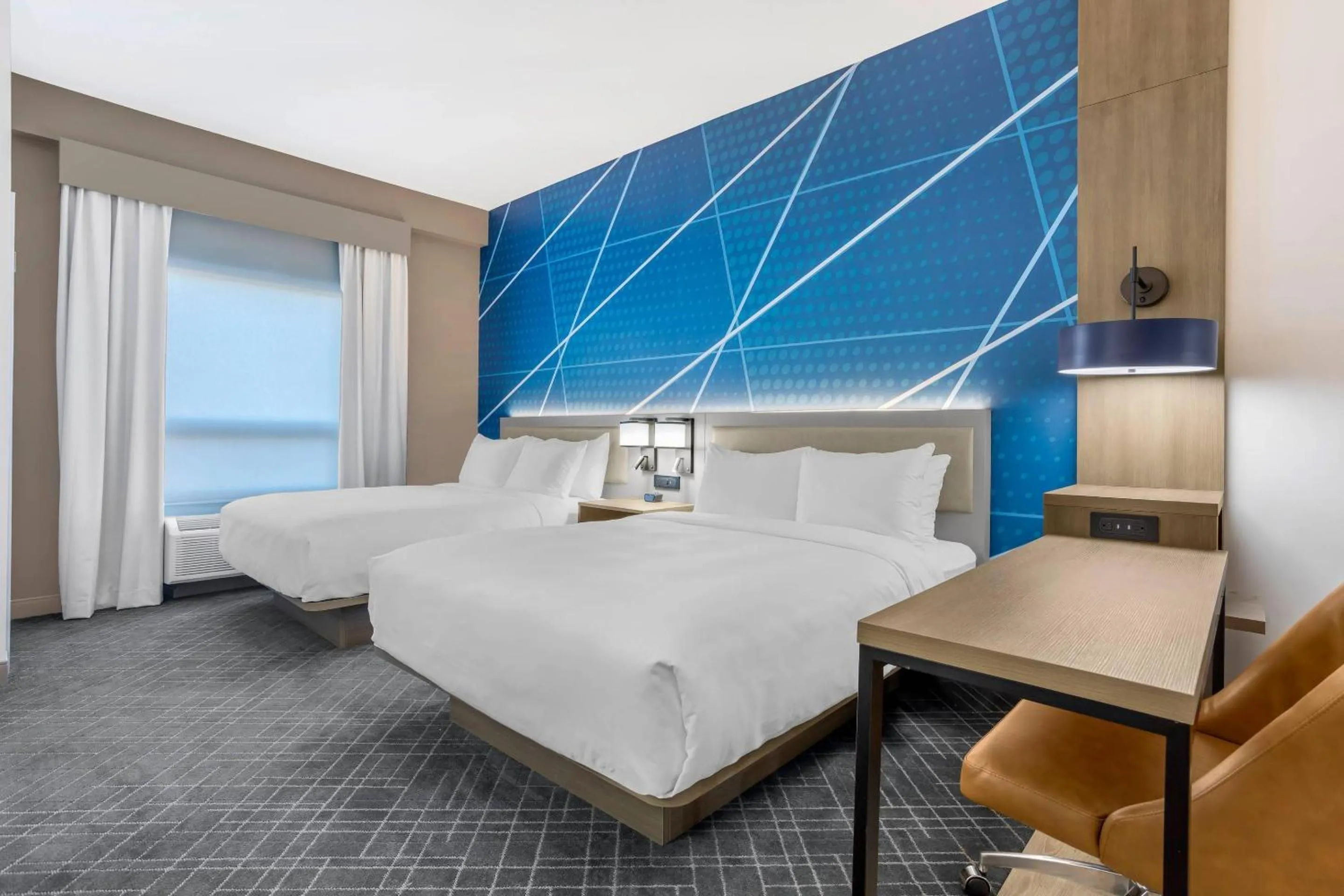 Bedroom, Bed in Comfort Suites Central Valley - Woodbury