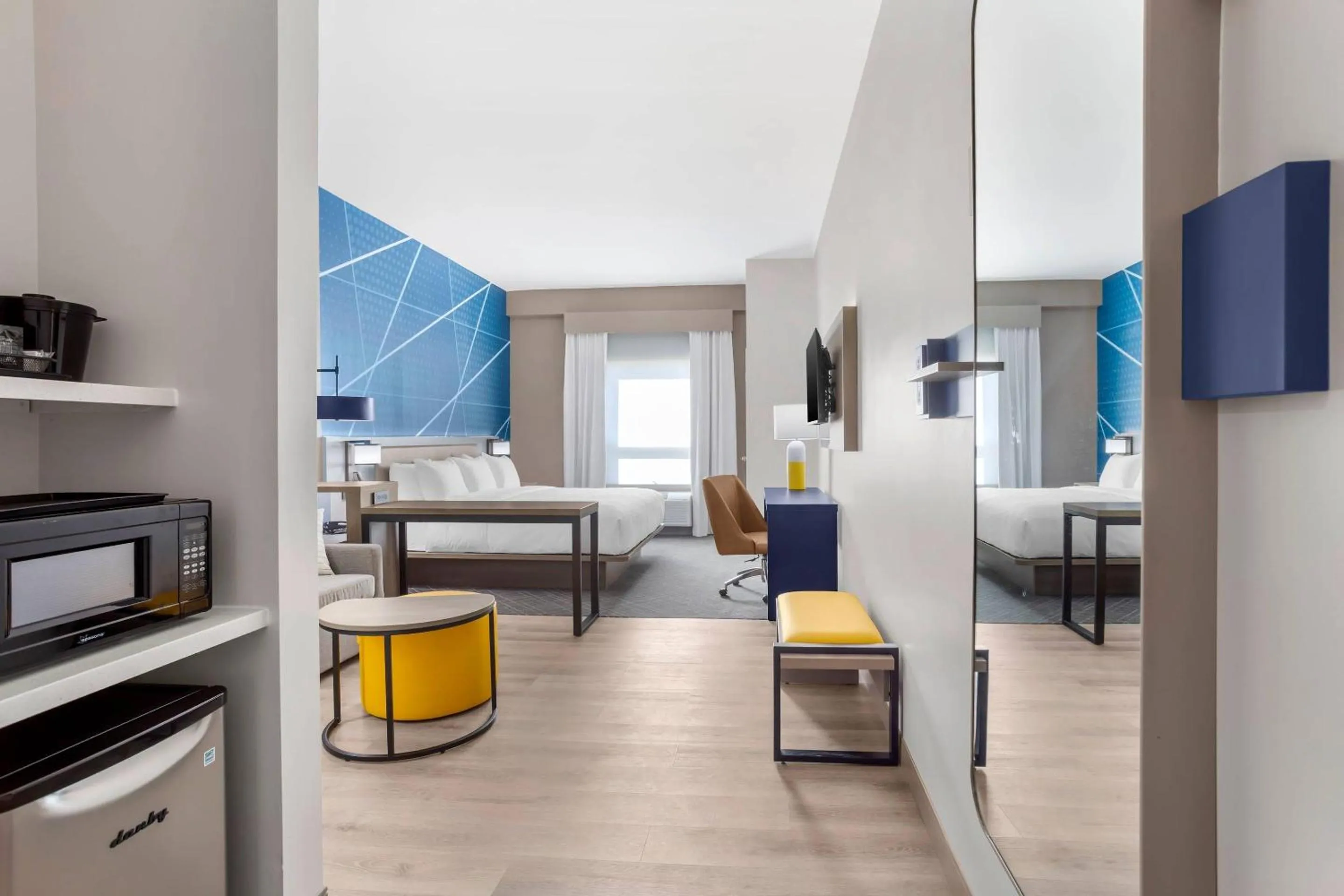 Bedroom, Bed in Comfort Suites Central Valley - Woodbury