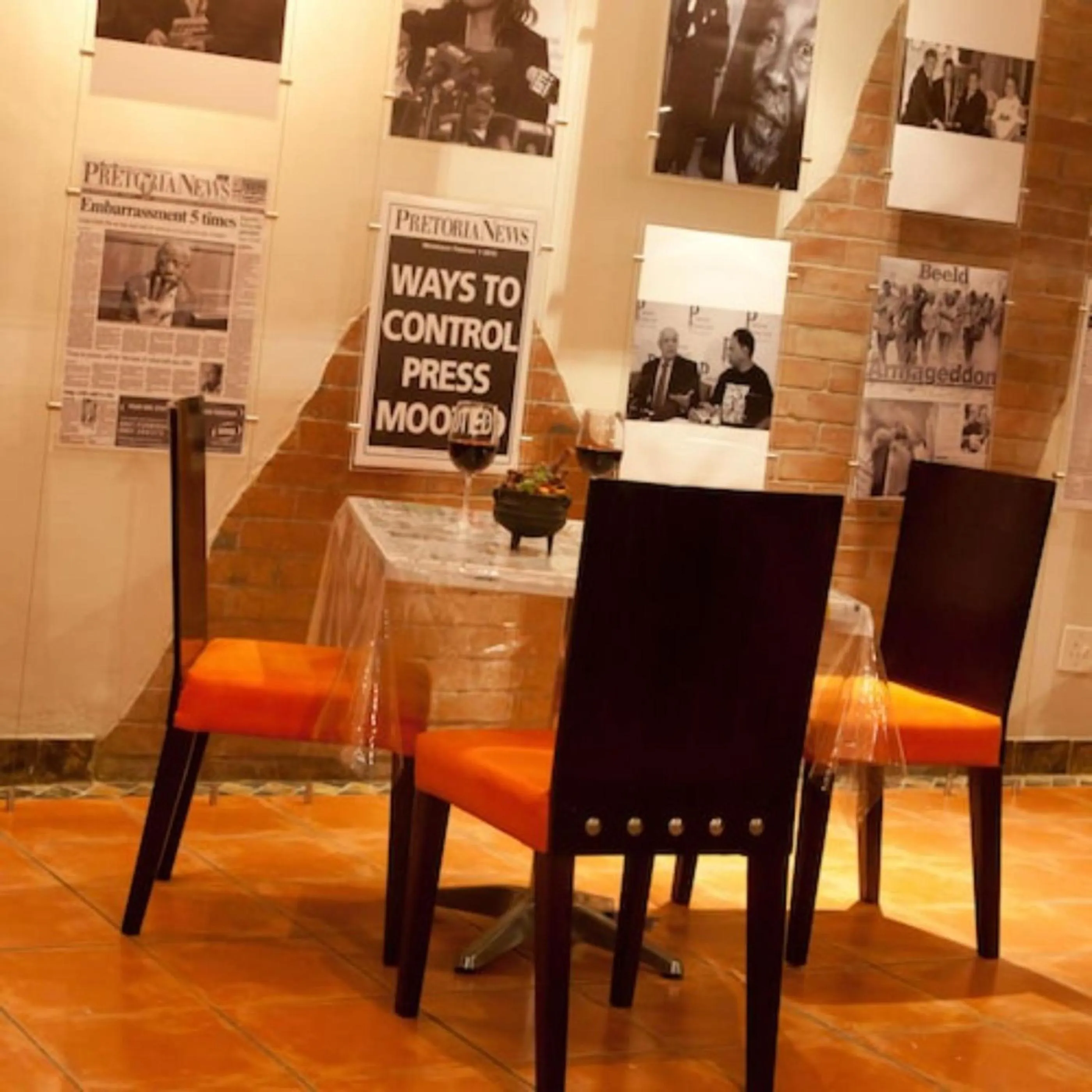 Lounge or bar in Court Classique Suite Hotel