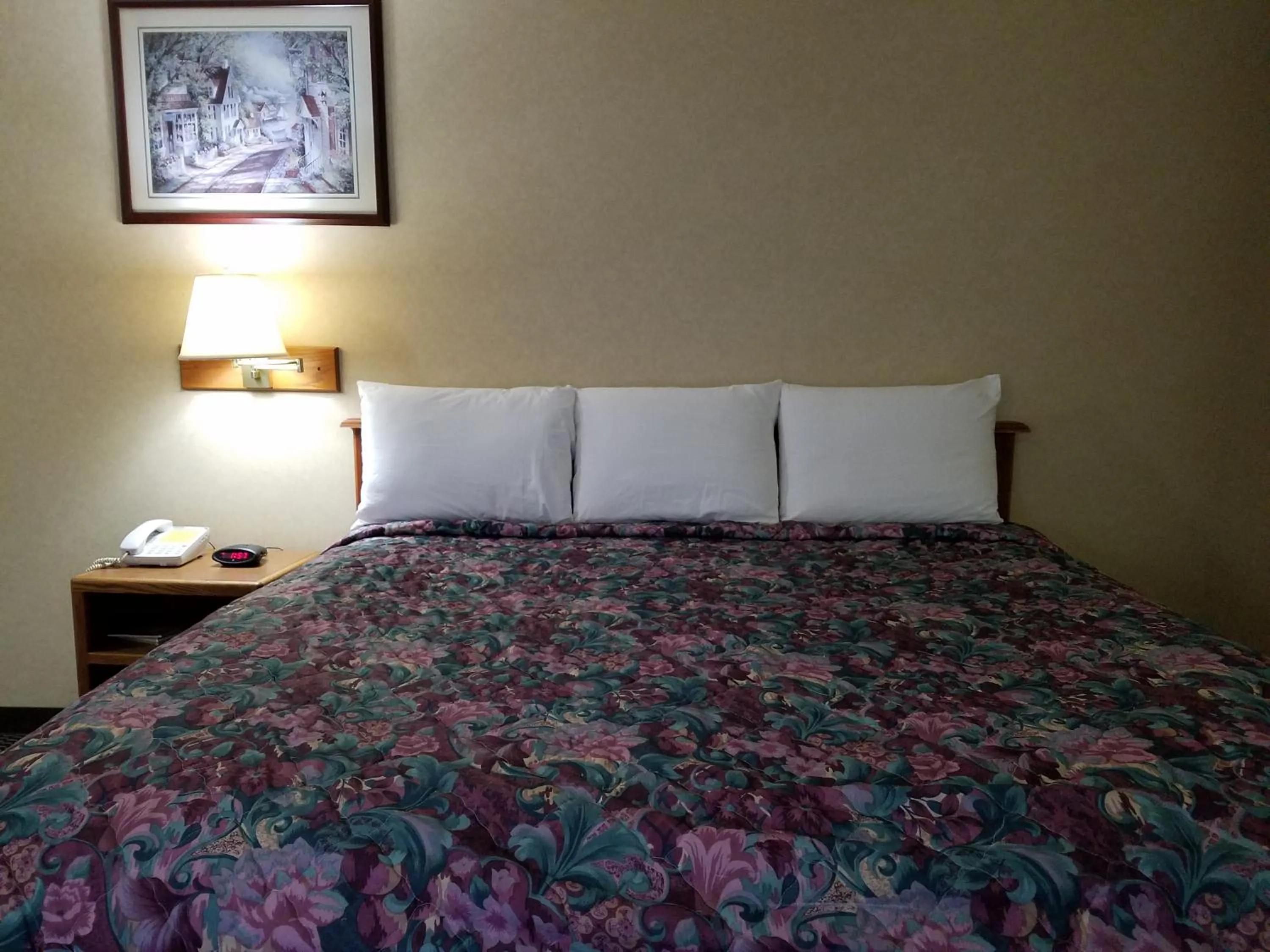 Bed in Rodeway Inn Blair