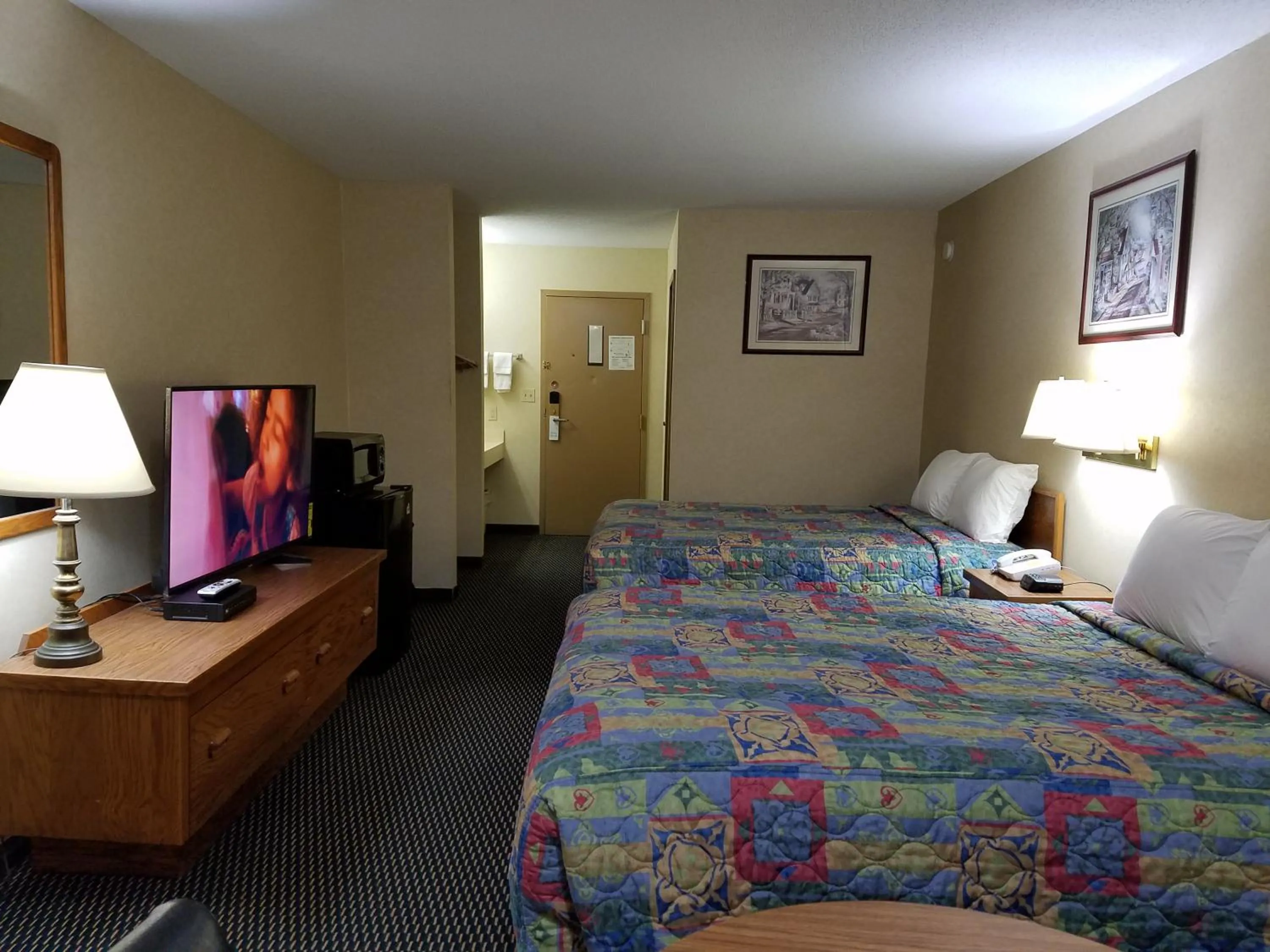 Photo of the whole room, Bed in Rodeway Inn Blair