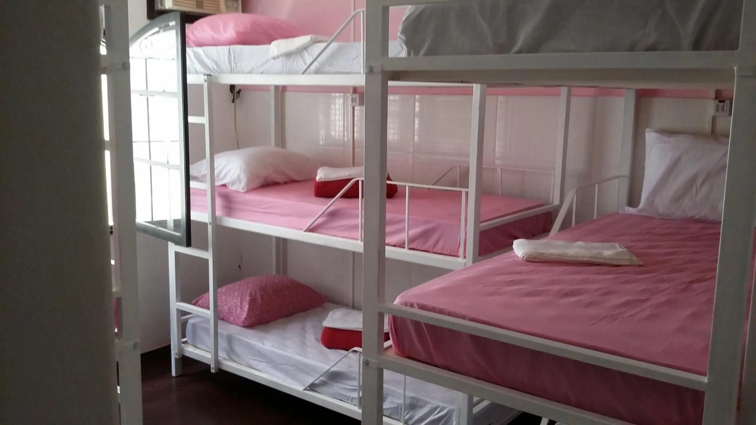 bunk bed, Bed in Brumar Inn
