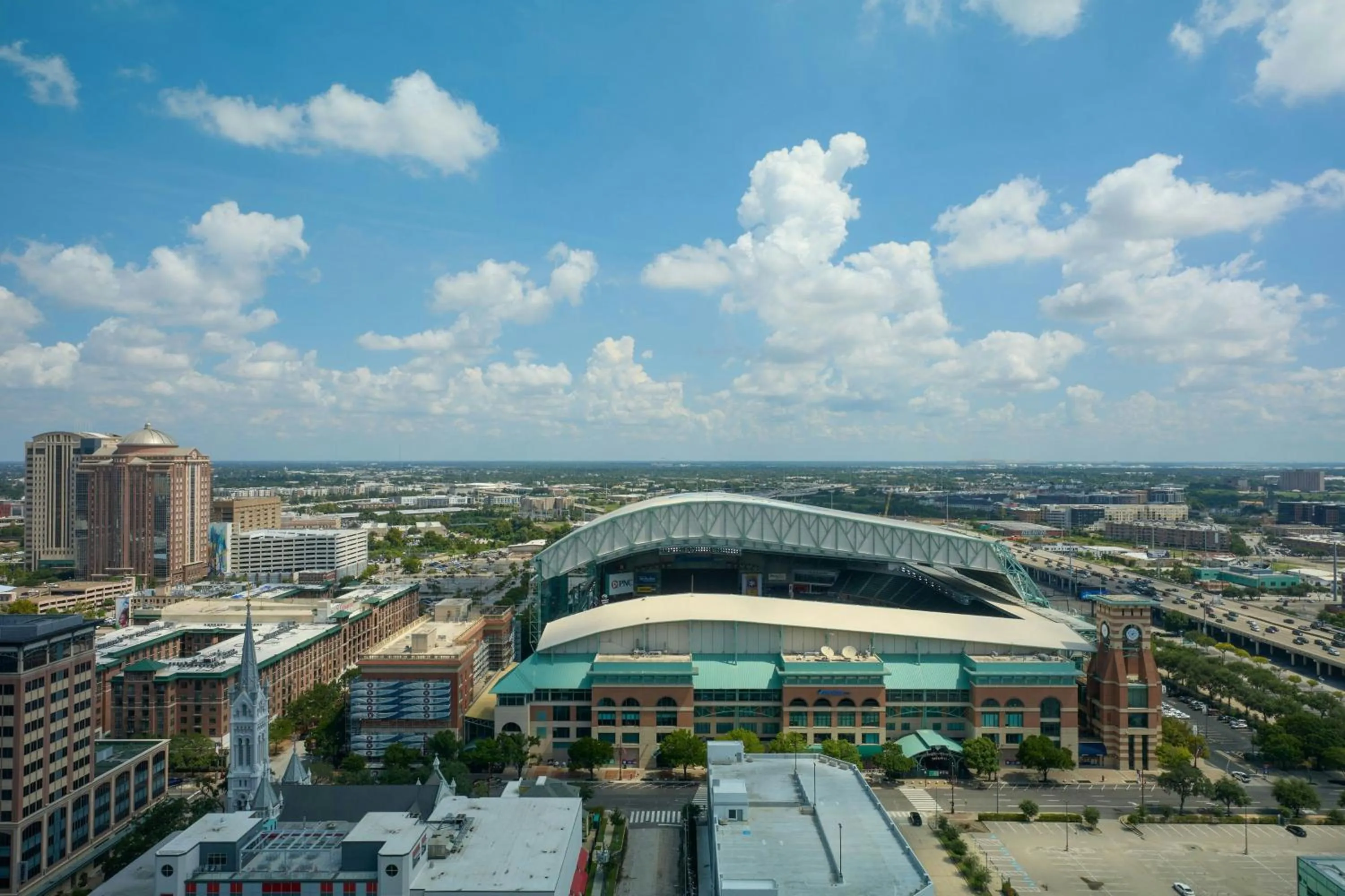 Photo of the whole room in Marriott Marquis Houston