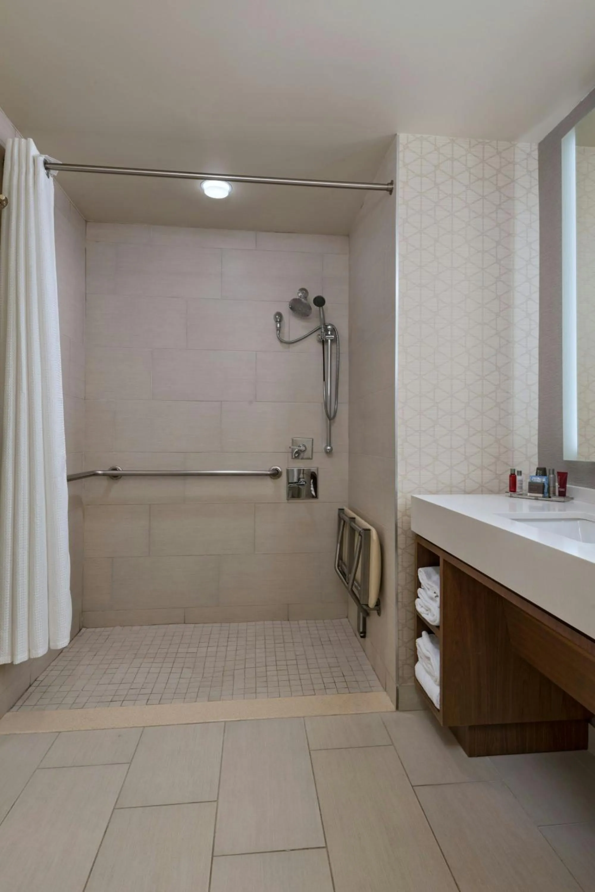 Bathroom in Marriott Marquis Houston