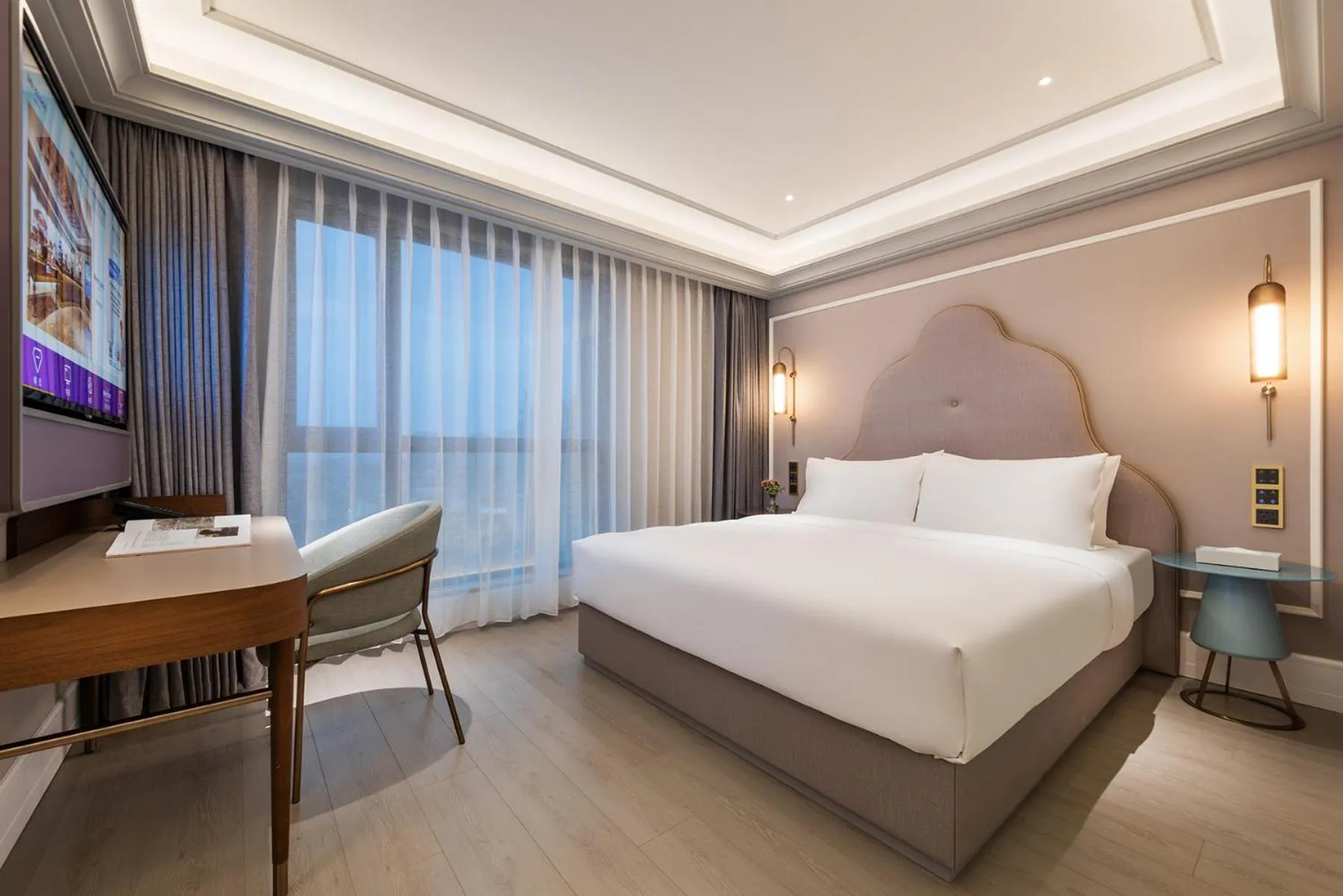 View (from property/room), Bed in Mercure Nantong Downtown