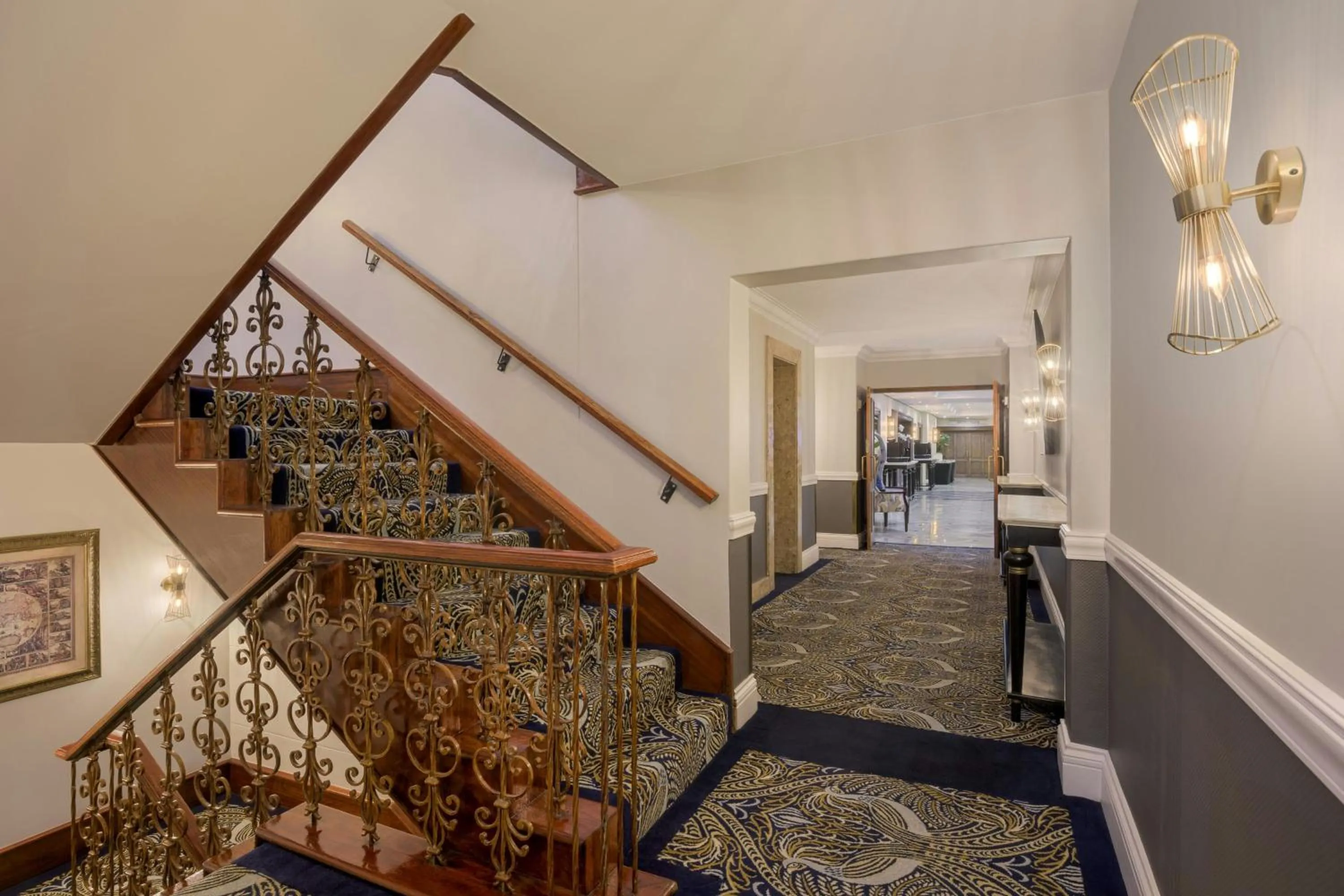 Meeting/conference room in Protea Hotel by Marriott Johannesburg Balalaika Sandton