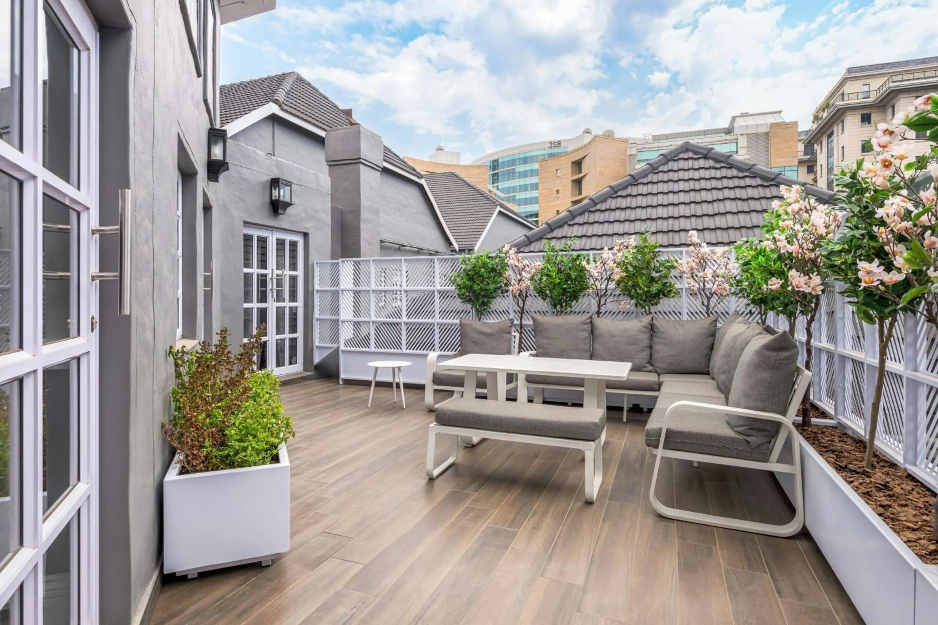 Meeting/conference room in Protea Hotel by Marriott Johannesburg Balalaika Sandton