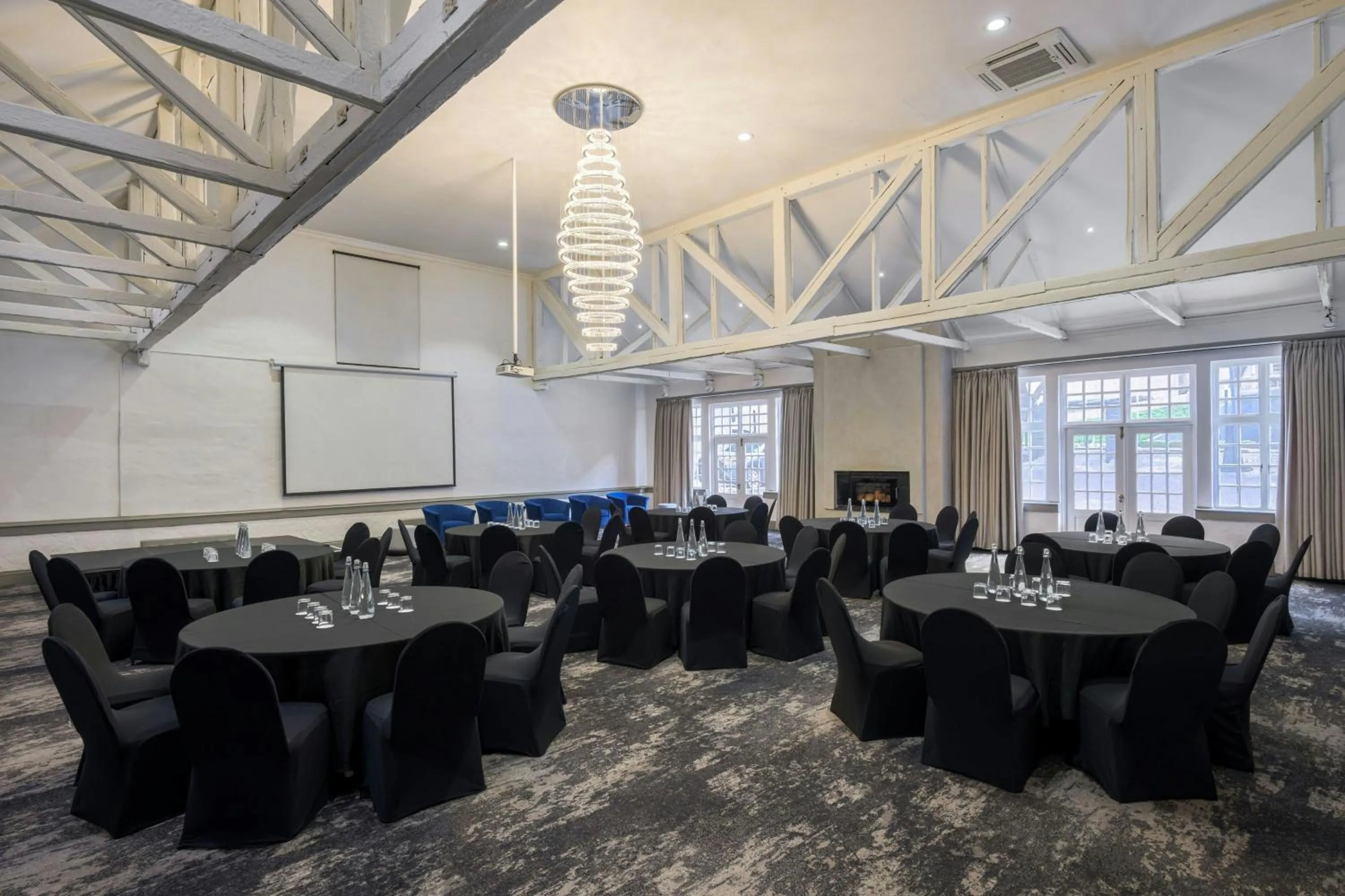 Meeting/conference room in Protea Hotel by Marriott Johannesburg Balalaika Sandton