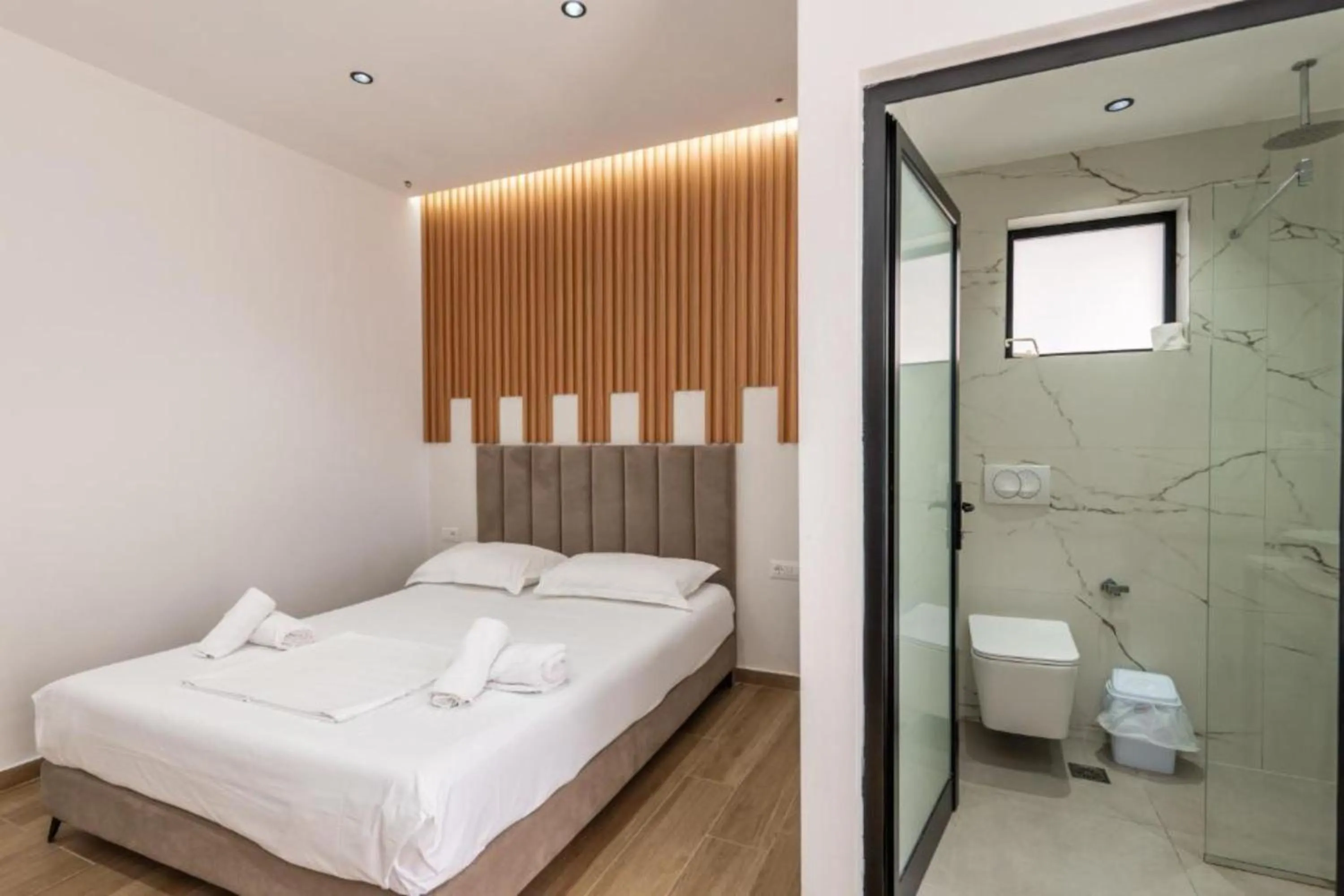 Shower, Bed in Azure Bay Resort