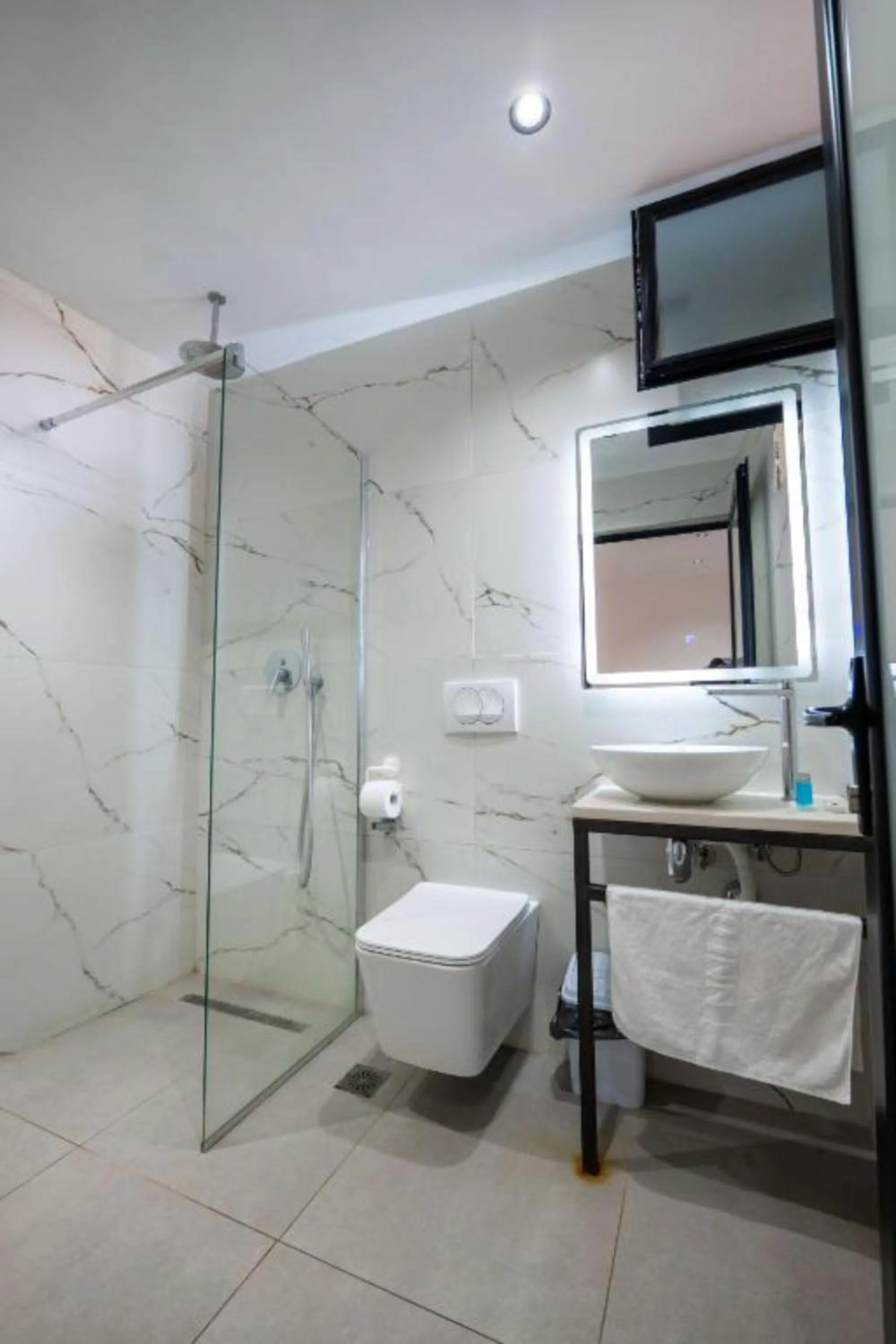 bidet in Azure Bay Resort