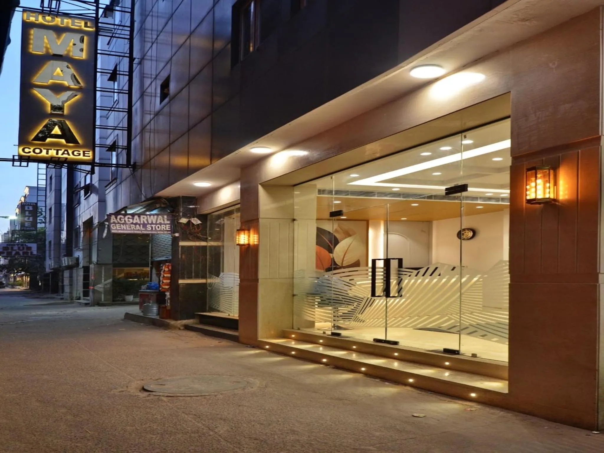 Facade/entrance in Hotel Maya Cottage - 2 min from New Delhi Railway Station