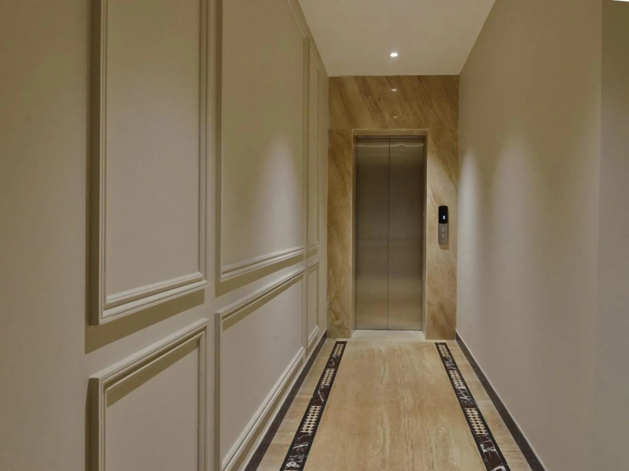Property building in Hotel Maya Cottage - 2 min from New Delhi Railway Station