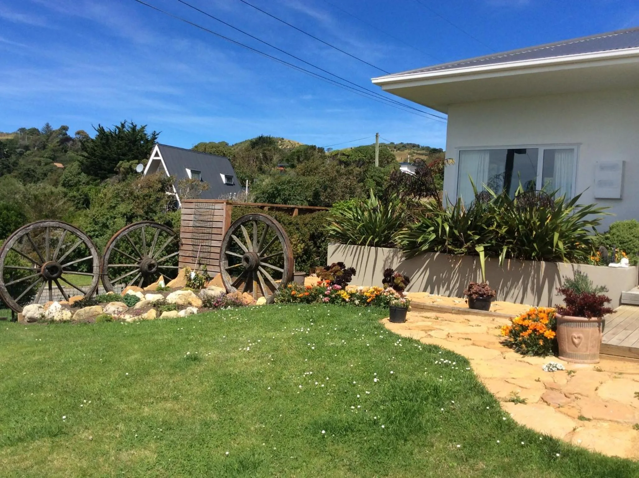 Garden view in Noah's Boutique Accommodation Moeraki