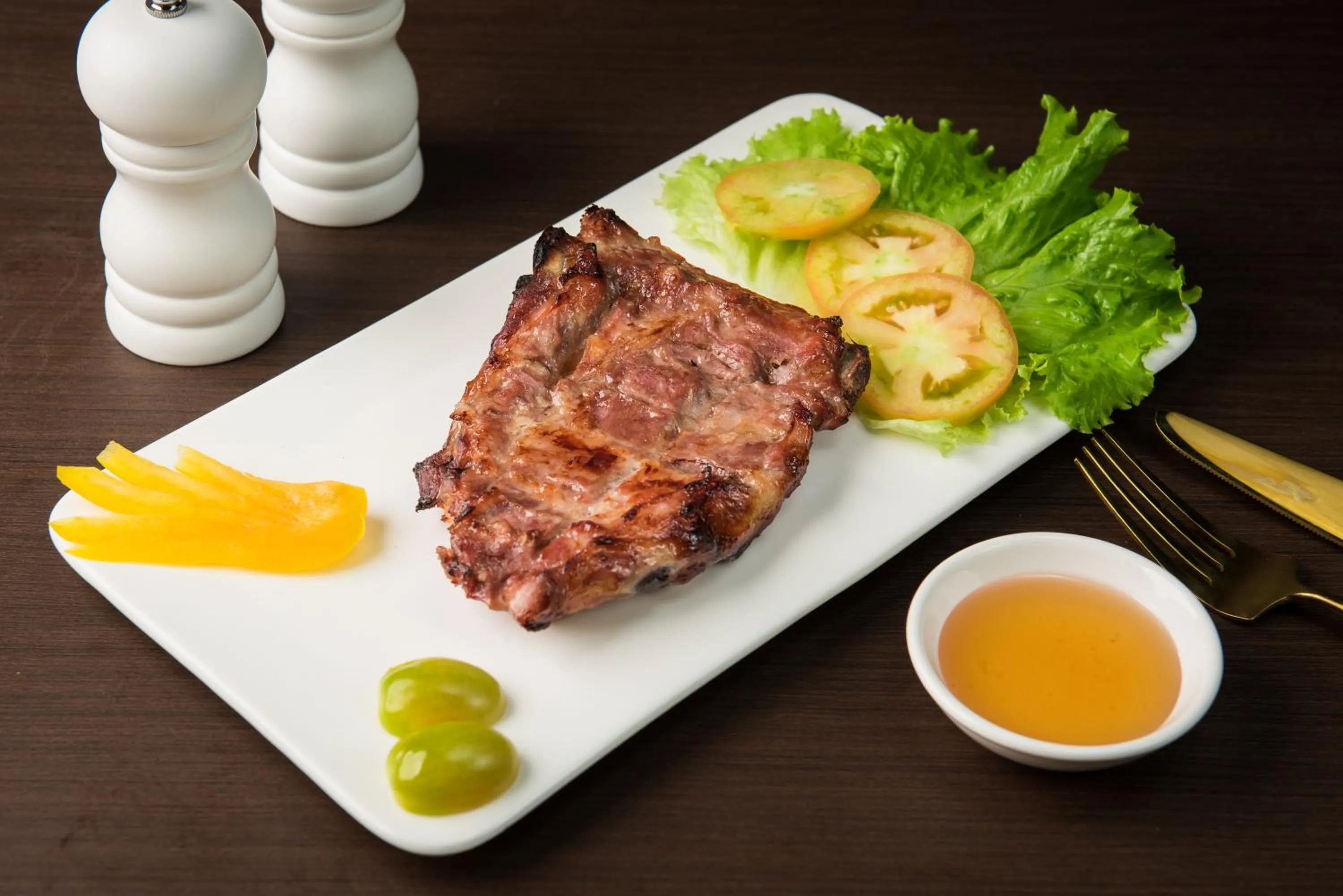 Dinner in Samnak Lounge