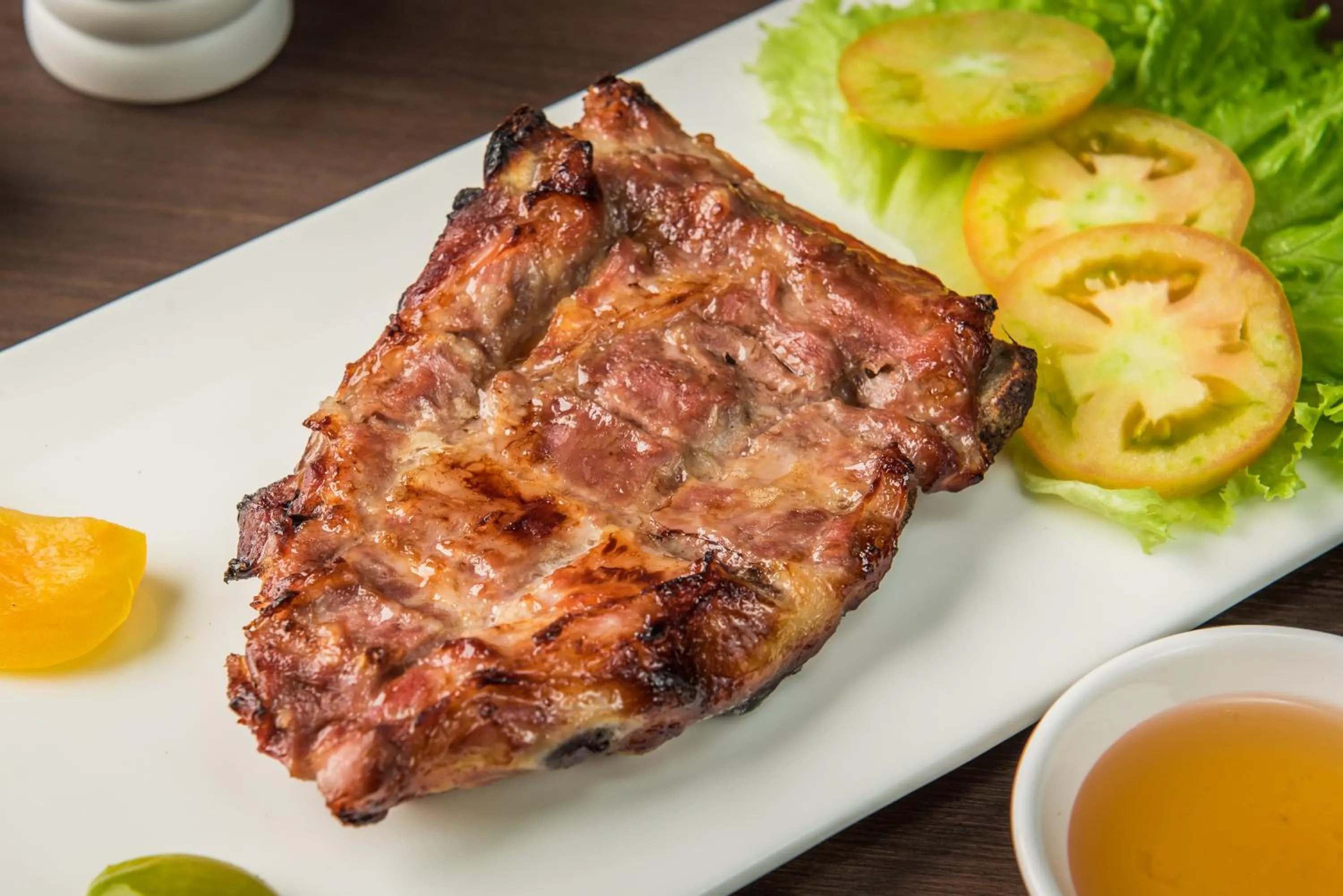 Restaurant/places to eat in Samnak Lounge