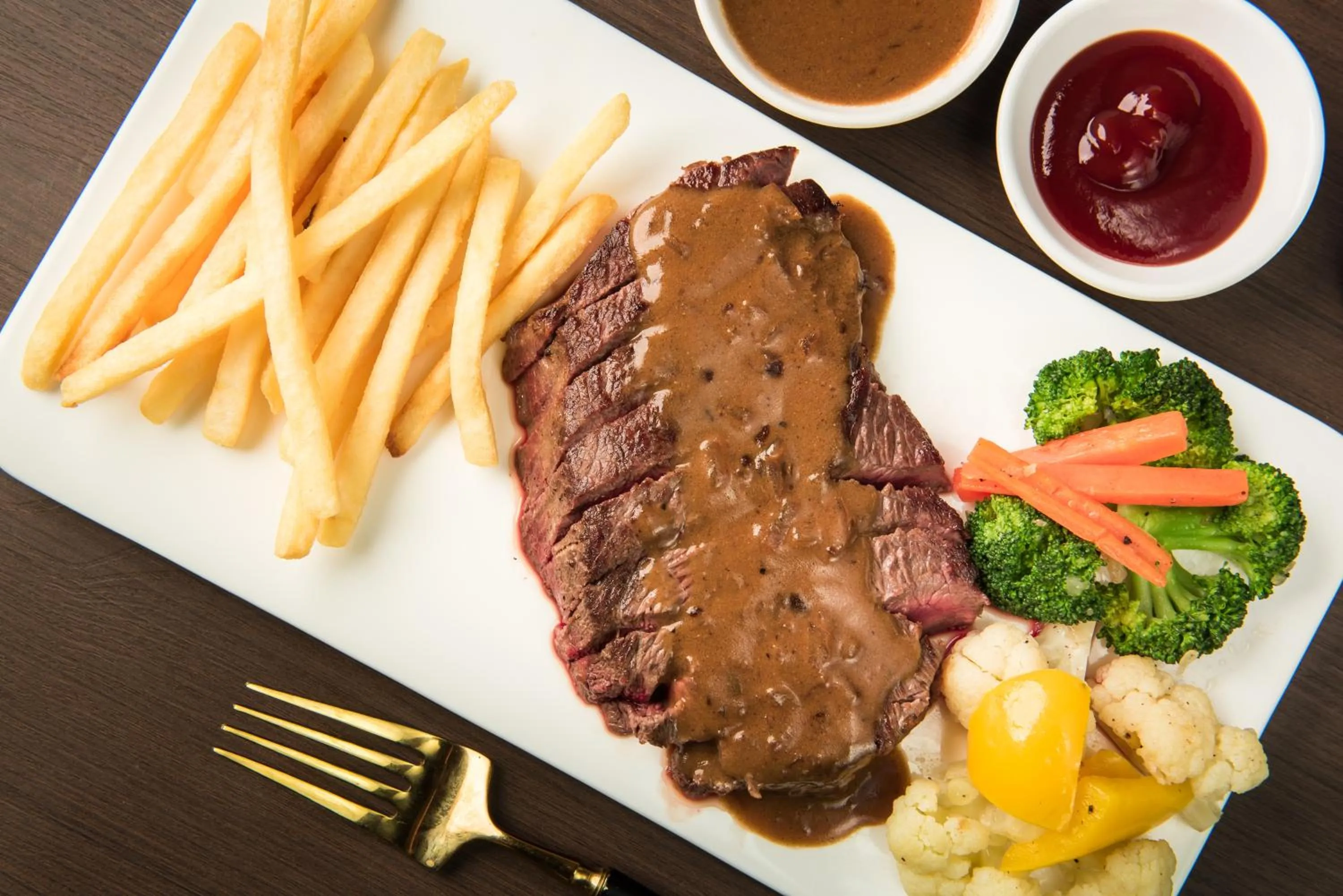 Restaurant/places to eat in Samnak Lounge