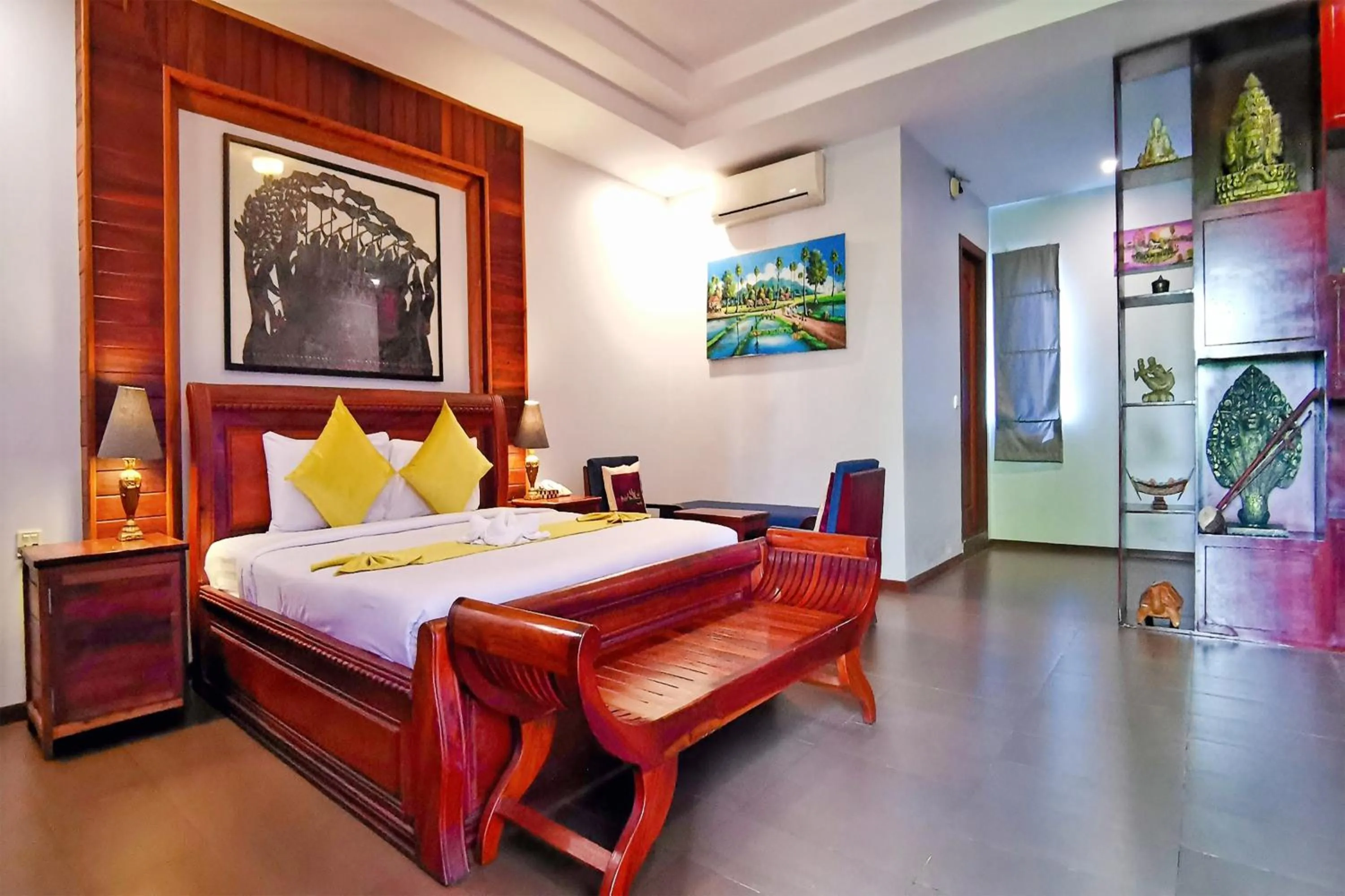 Bedroom, Bed in Samnak Lounge