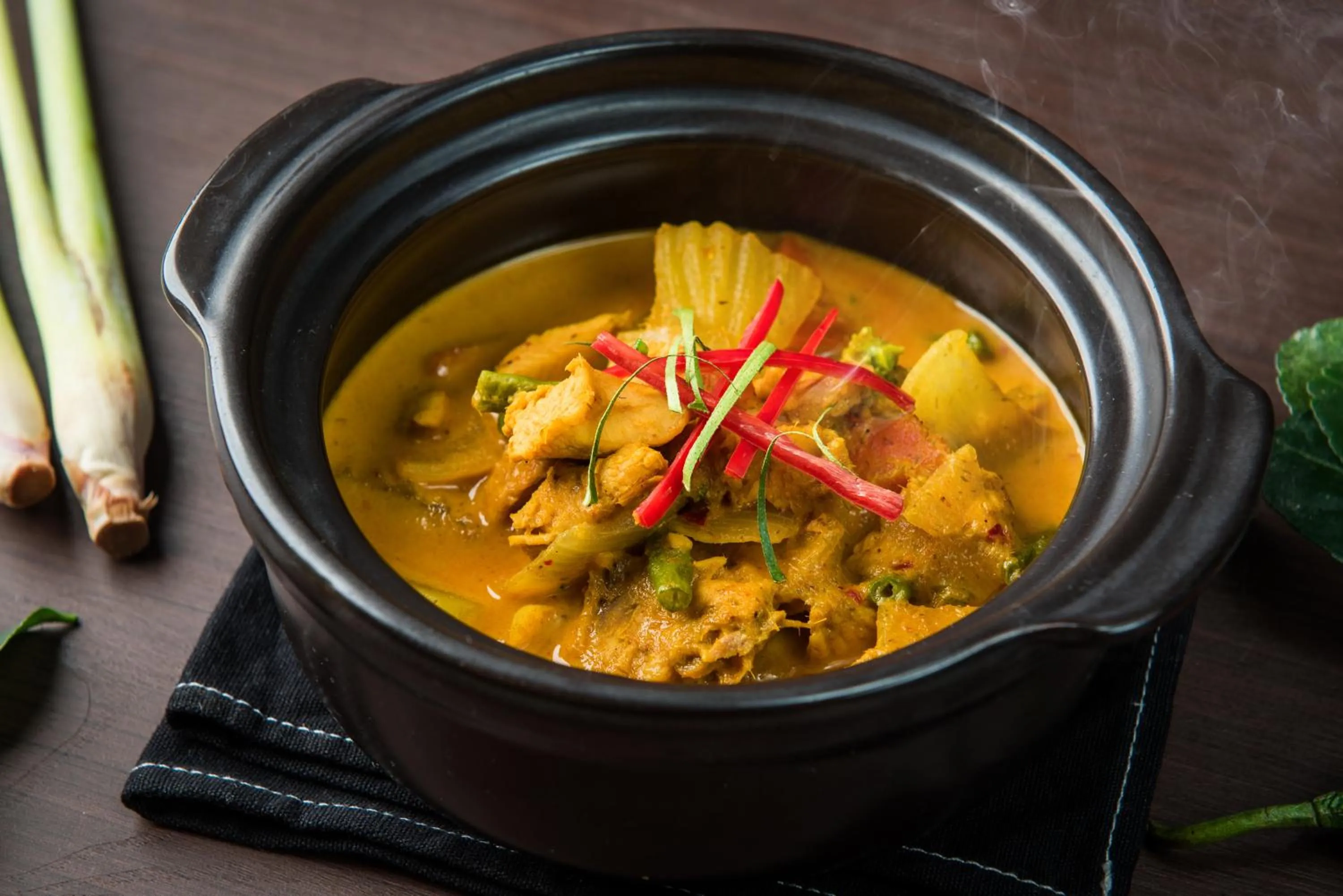 Restaurant/places to eat in Samnak Lounge