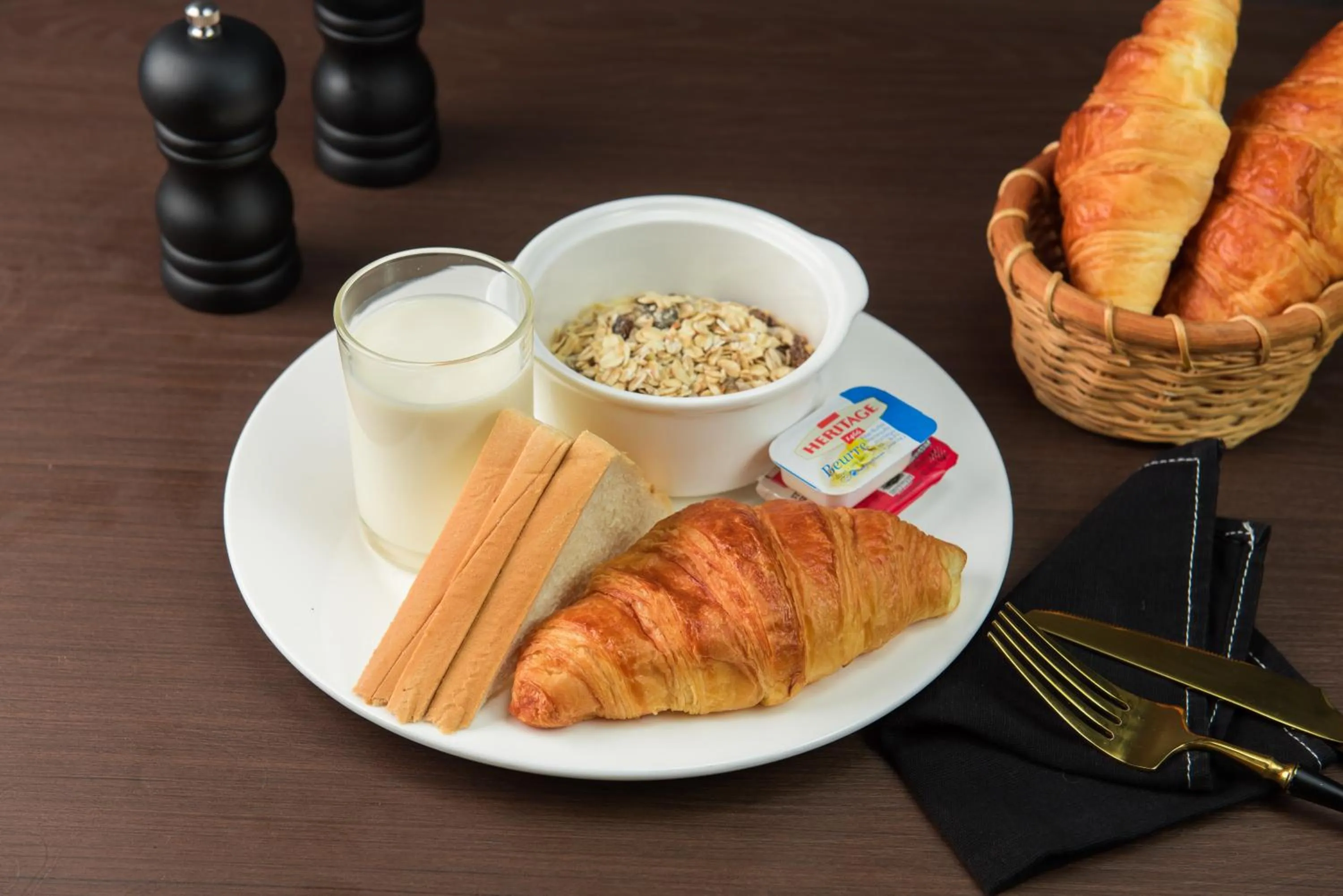 Breakfast in Samnak Lounge