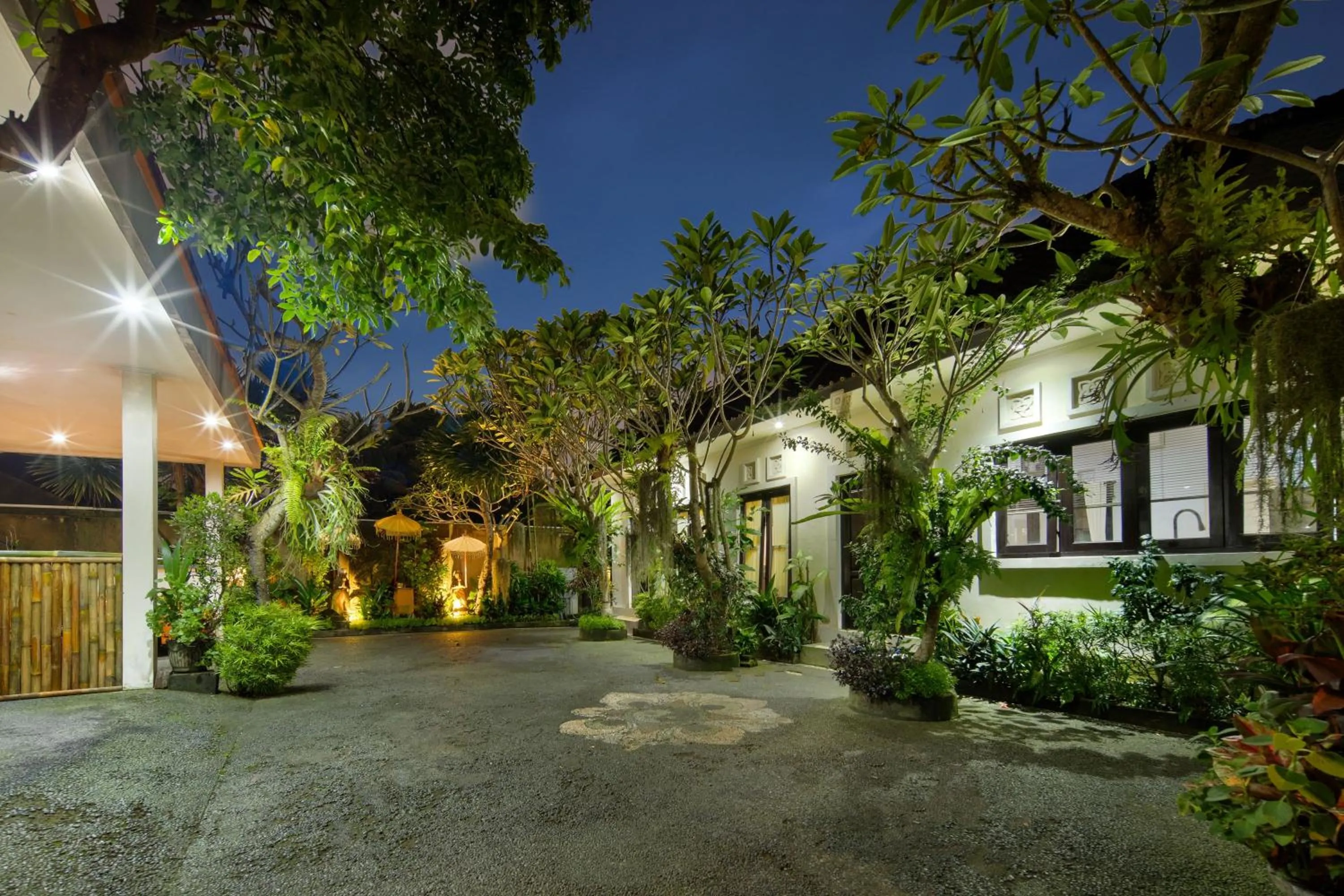 Parking in Villa Bakti Ubud by kamara